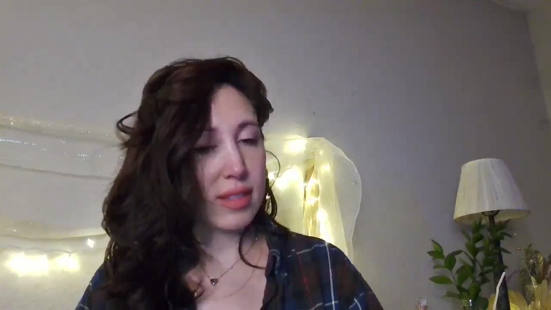 Gallery image thumbnail from Jaslene_25's myfreecams stream on, 12/23/2025, 12:50 image 10 of 20
