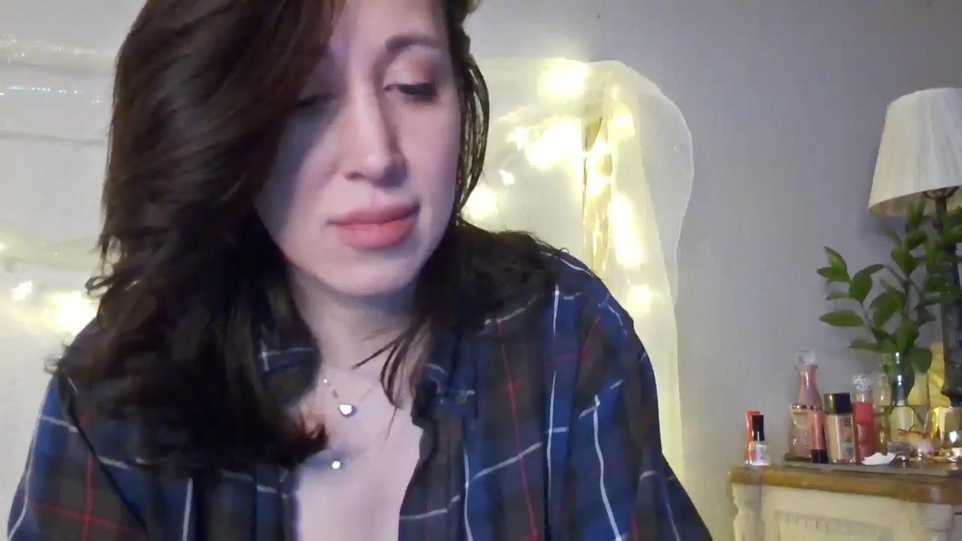 Gallery image thumbnail from Jaslene_25's myfreecams stream on, 12/23/2025, 16:24 image 5 of 20