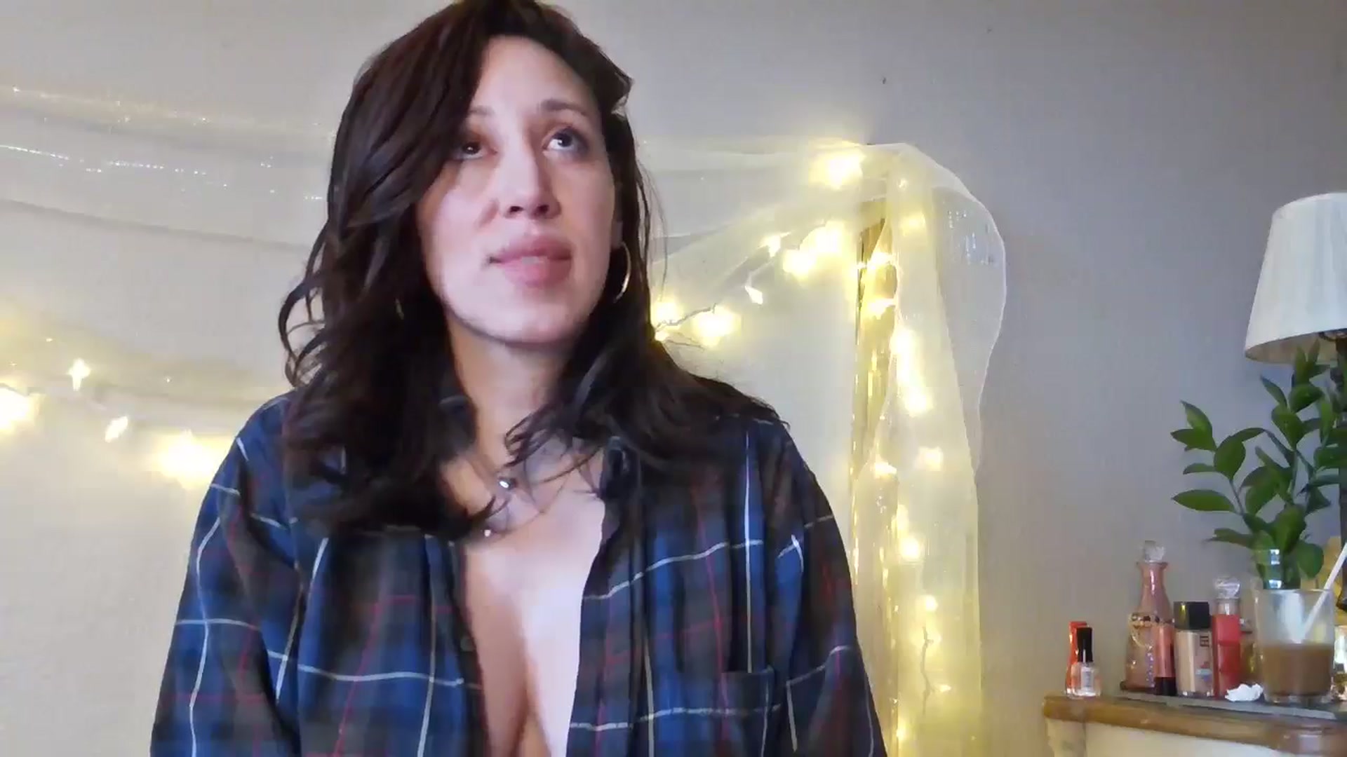 Gallery image thumbnail from Jaslene_25's myfreecams stream on, 12/23/2025, 18:59 image 2 of 20