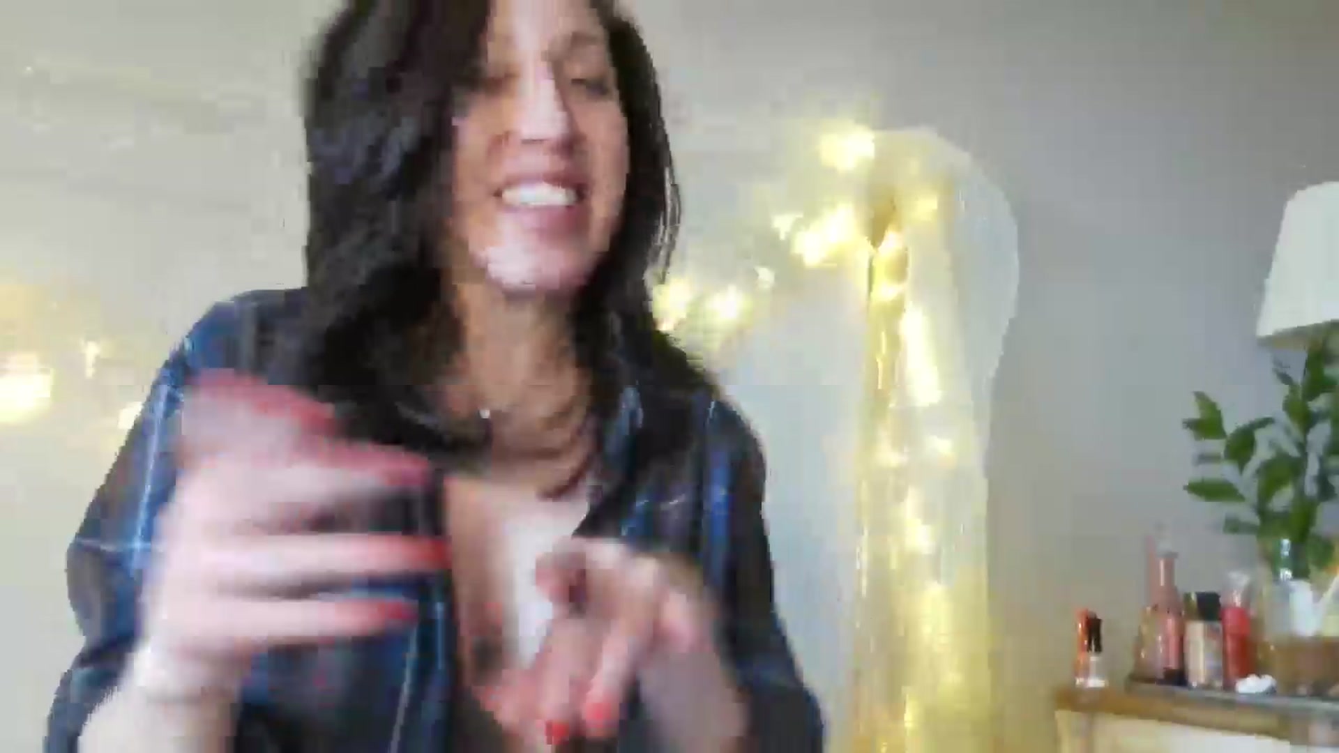 Gallery image thumbnail from Jaslene_25's myfreecams stream on, 12/23/2025, 18:59 image 4 of 20