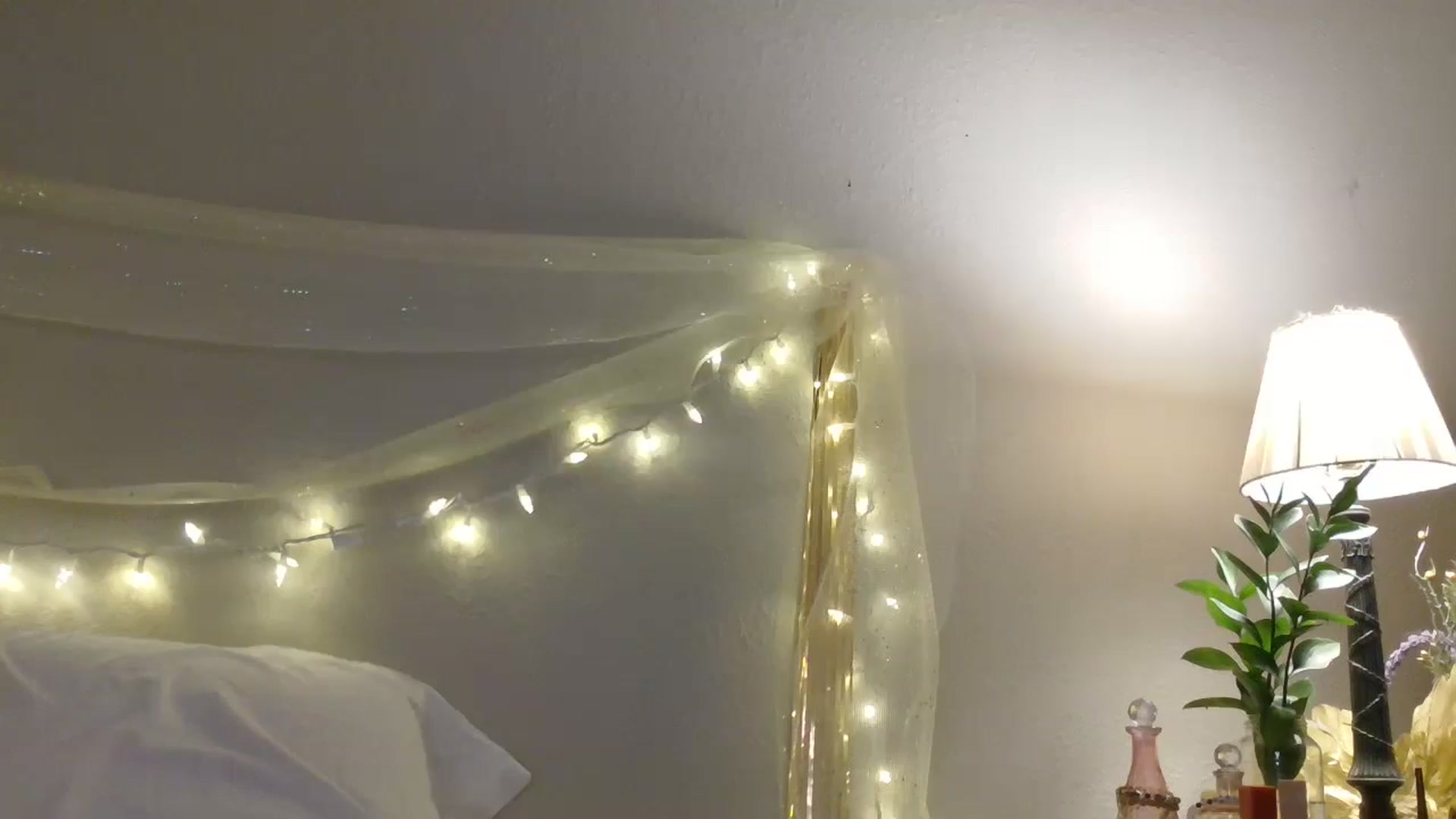 Gallery image thumbnail from Jaslene_25's myfreecams stream on, 12/28/2025, 11:49 image 10 of 20
