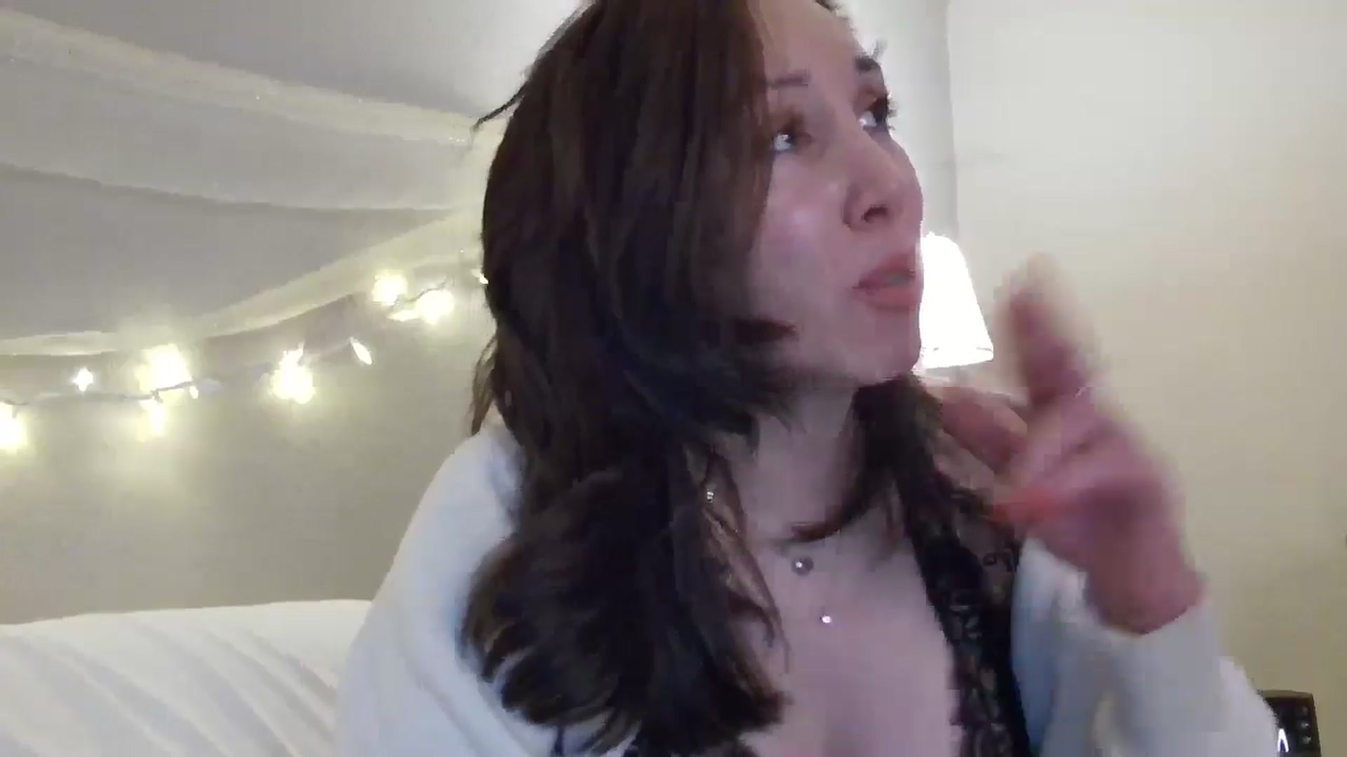 Gallery image thumbnail from Jaslene_25's myfreecams stream on, 01/02/2026, 14:26 image 16 of 20