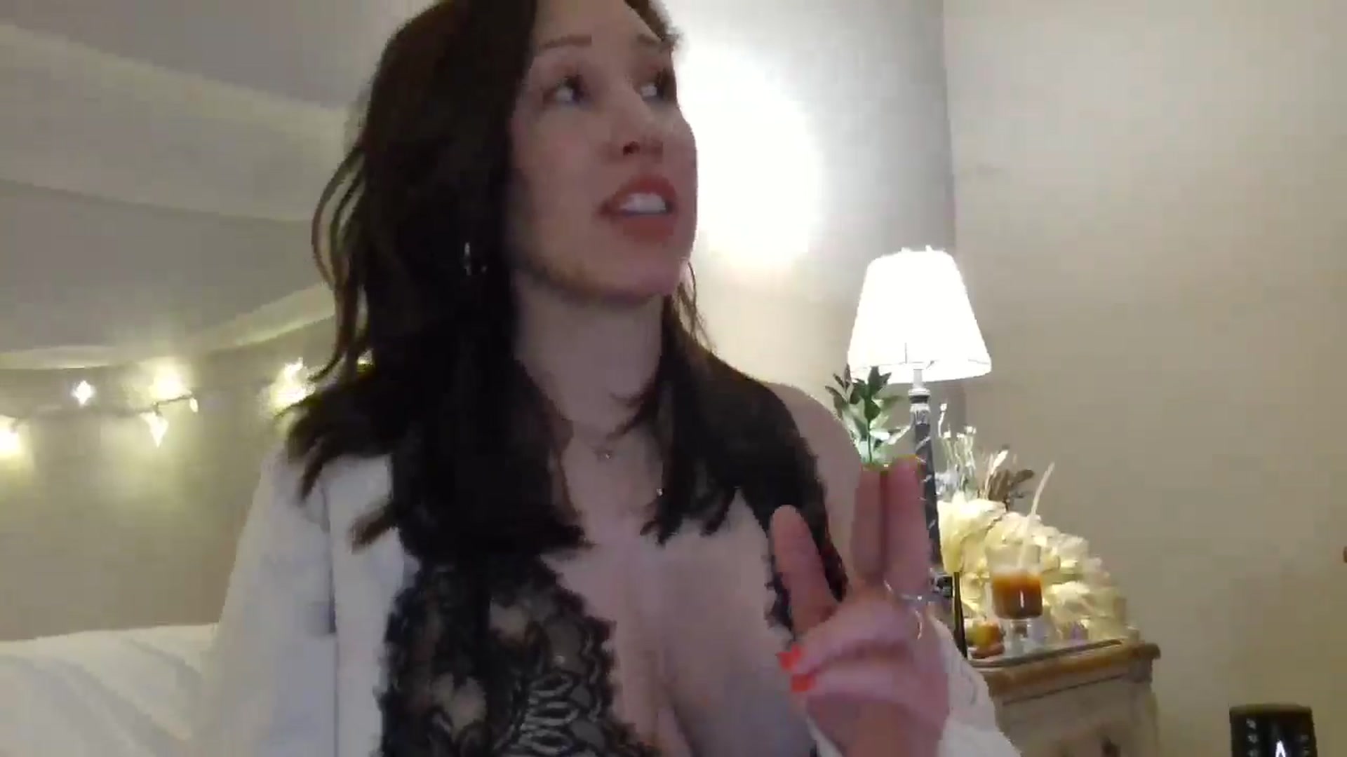 Gallery image thumbnail from Jaslene_25's myfreecams stream on, 01/02/2026, 14:26 image 2 of 20