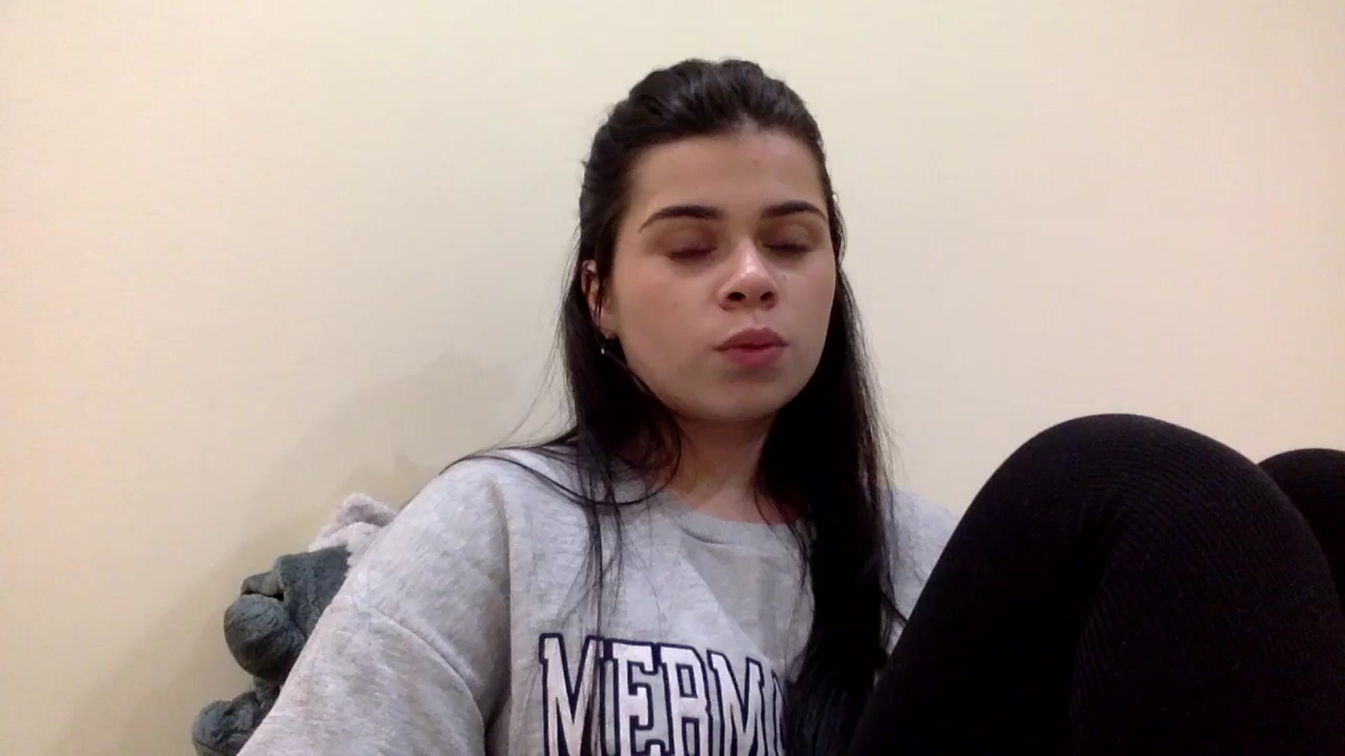 Gallery image thumbnail from Jasmi25's myfreecams stream on, 12/16/2024, 20:21 image 1 of 20