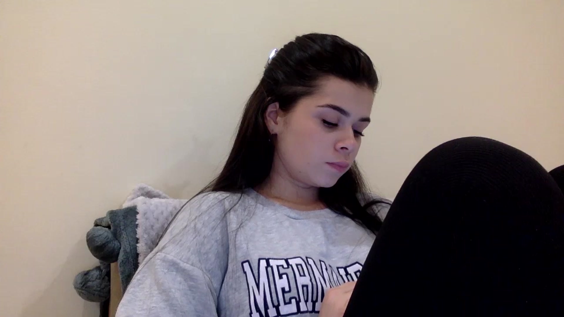 Gallery image thumbnail from Jasmi25's myfreecams stream on, 12/16/2024, 20:21 image 20 of 20