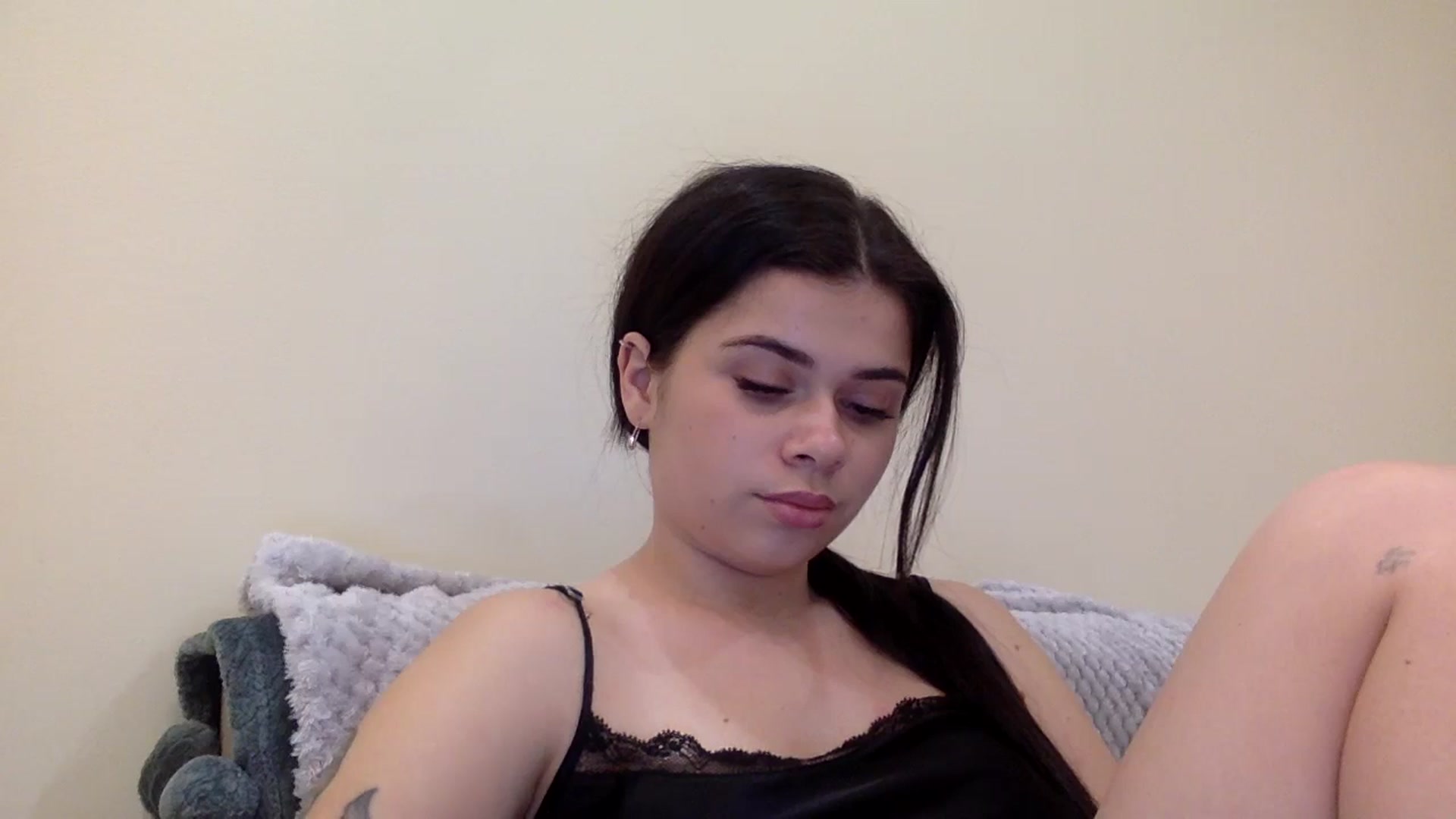 Gallery image thumbnail from Jasmi25's myfreecams stream on, 12/21/2024, 17:58 image 11 of 20