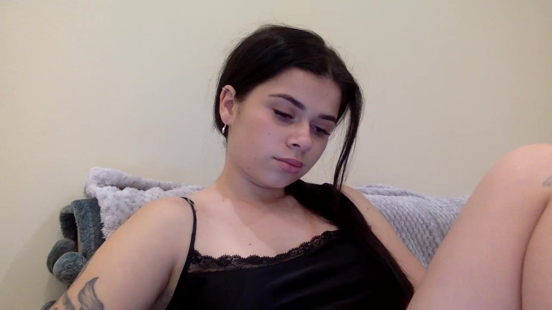 Gallery image thumbnail from Jasmi25's myfreecams stream on, 12/21/2024, 17:58 image 14 of 20