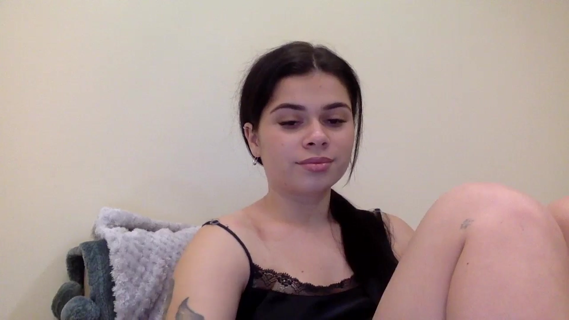 Gallery image thumbnail from Jasmi25's myfreecams stream on, 12/21/2024, 17:58 image 4 of 20