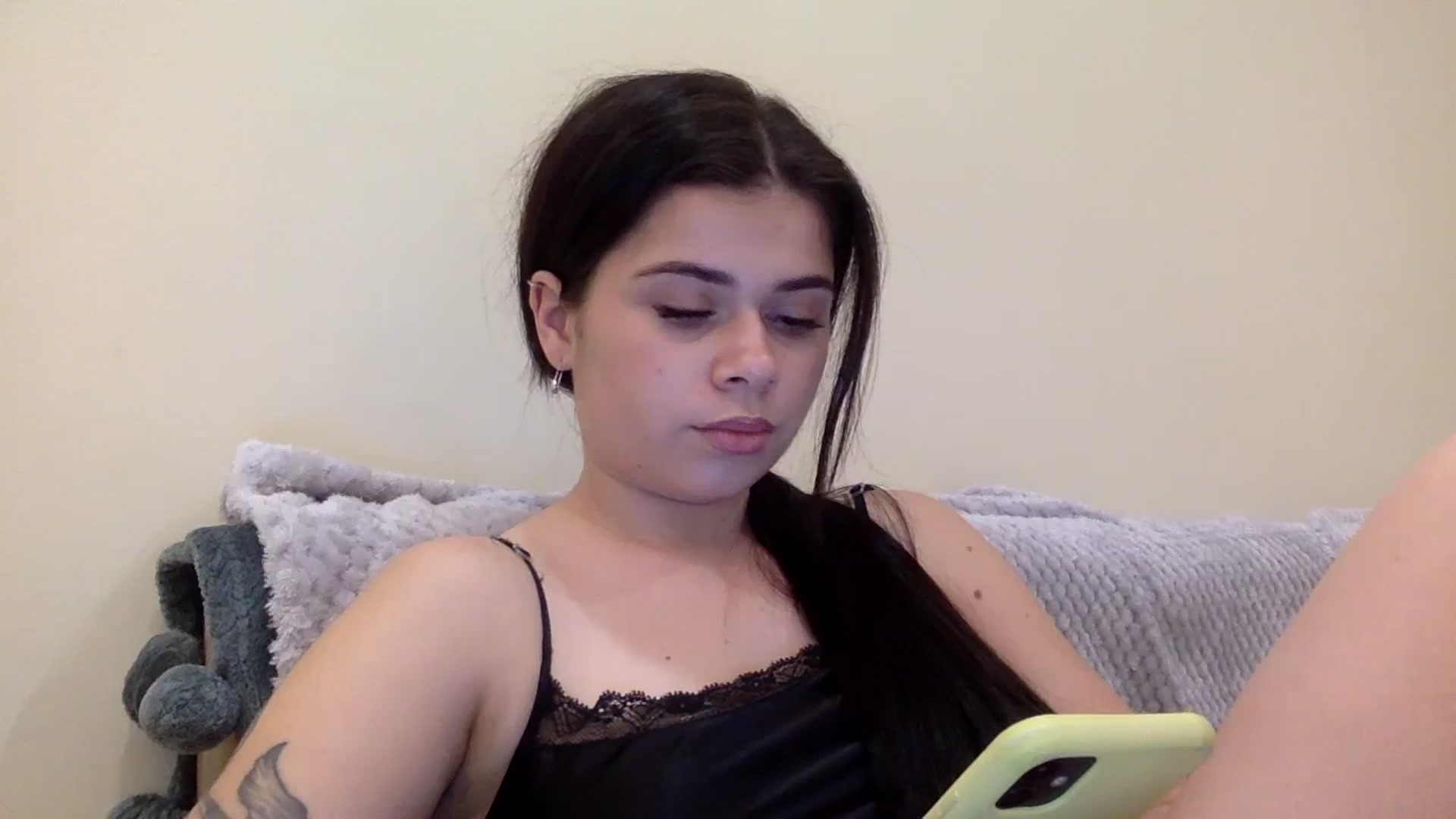 Gallery image thumbnail from Jasmi25's myfreecams stream on, 12/21/2024, 17:58 image 20 of 20