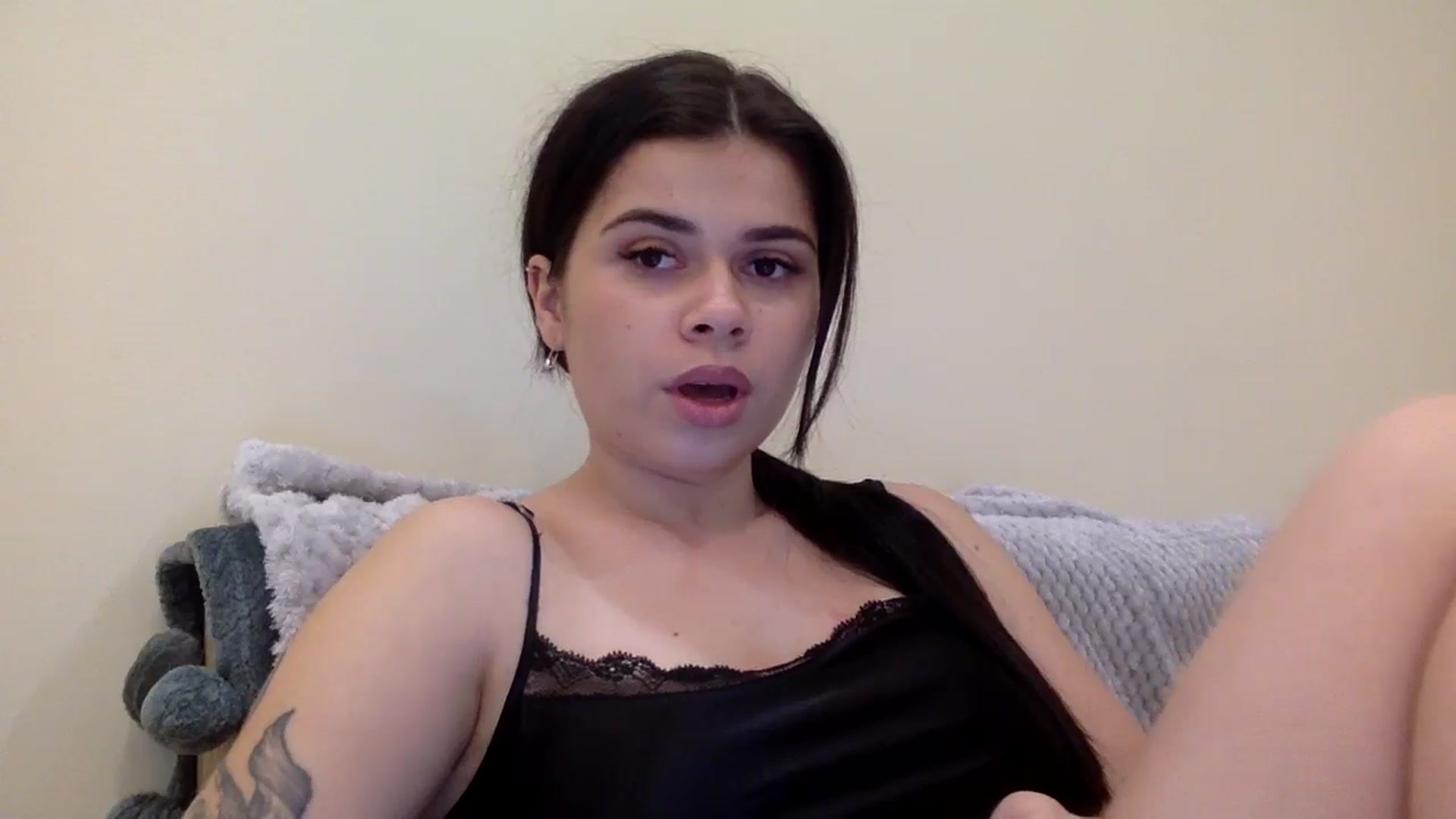 Gallery image thumbnail from Jasmi25's myfreecams stream on, 12/21/2024, 17:58 image 12 of 20