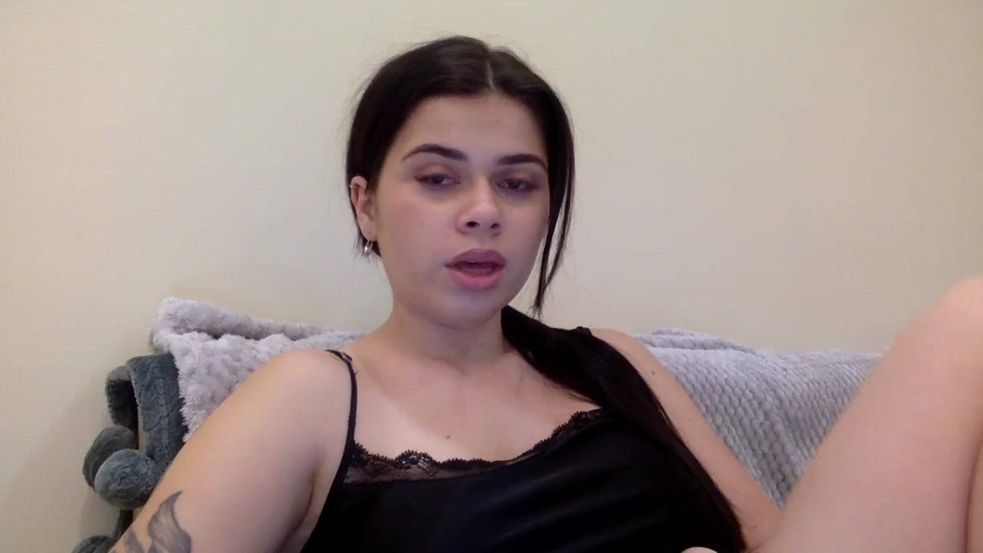 Gallery image thumbnail from Jasmi25's myfreecams stream on, 12/21/2024, 17:58 image 13 of 20