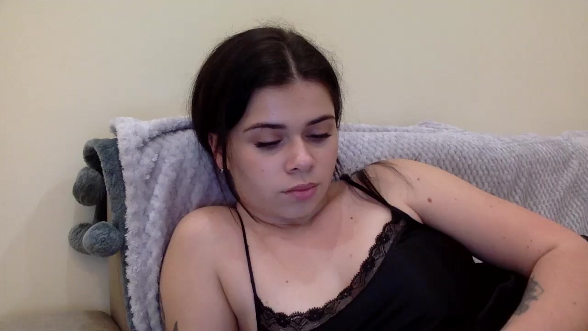 Gallery image thumbnail from Jasmi25's myfreecams stream on, 12/21/2024, 19:24 image 11 of 20
