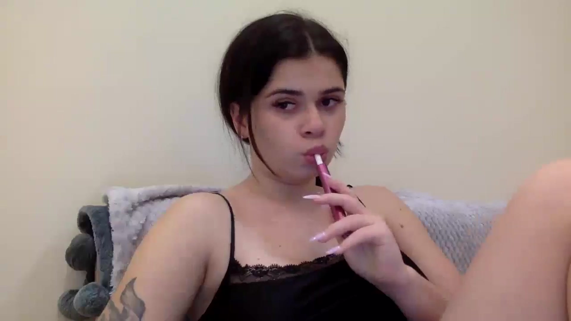 Gallery image thumbnail from Jasmi25's myfreecams stream on, 12/21/2024, 19:24 image 18 of 20