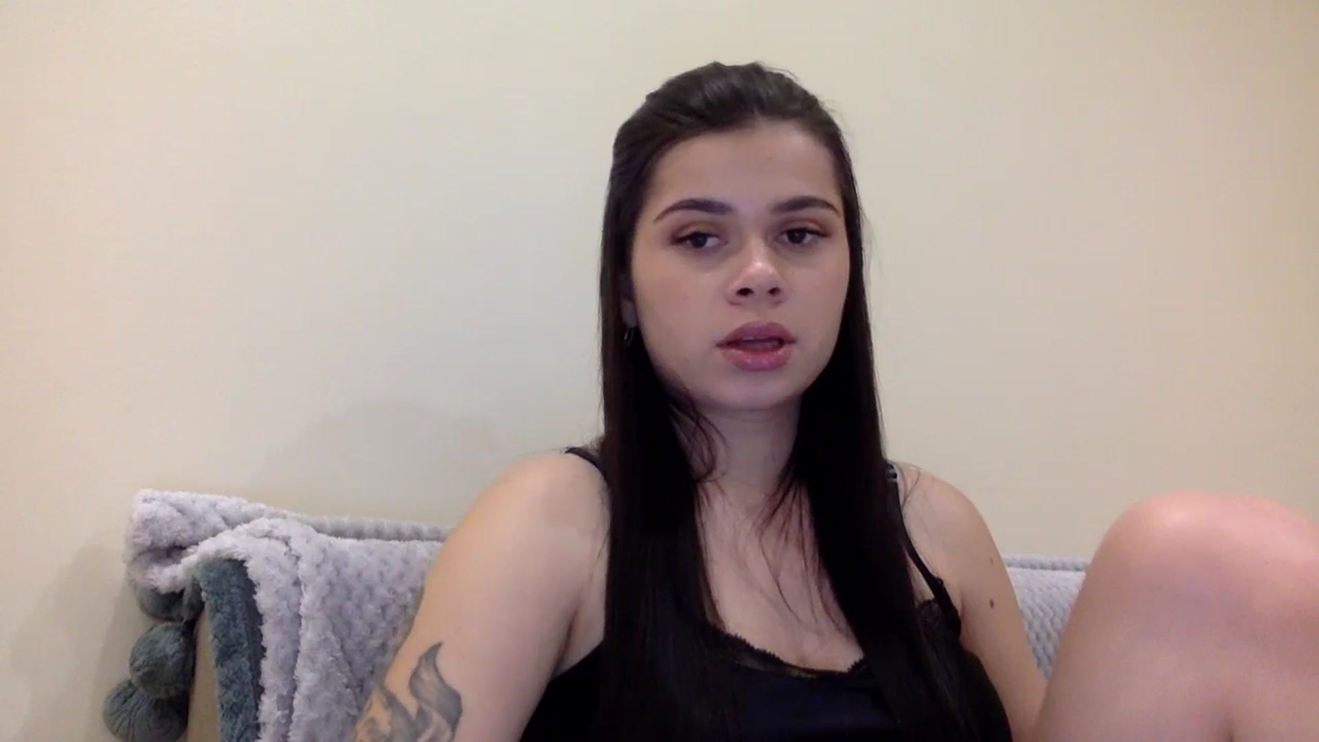 Gallery image thumbnail from Jasmi25's myfreecams stream on, 12/23/2024, 17:03 image 14 of 20