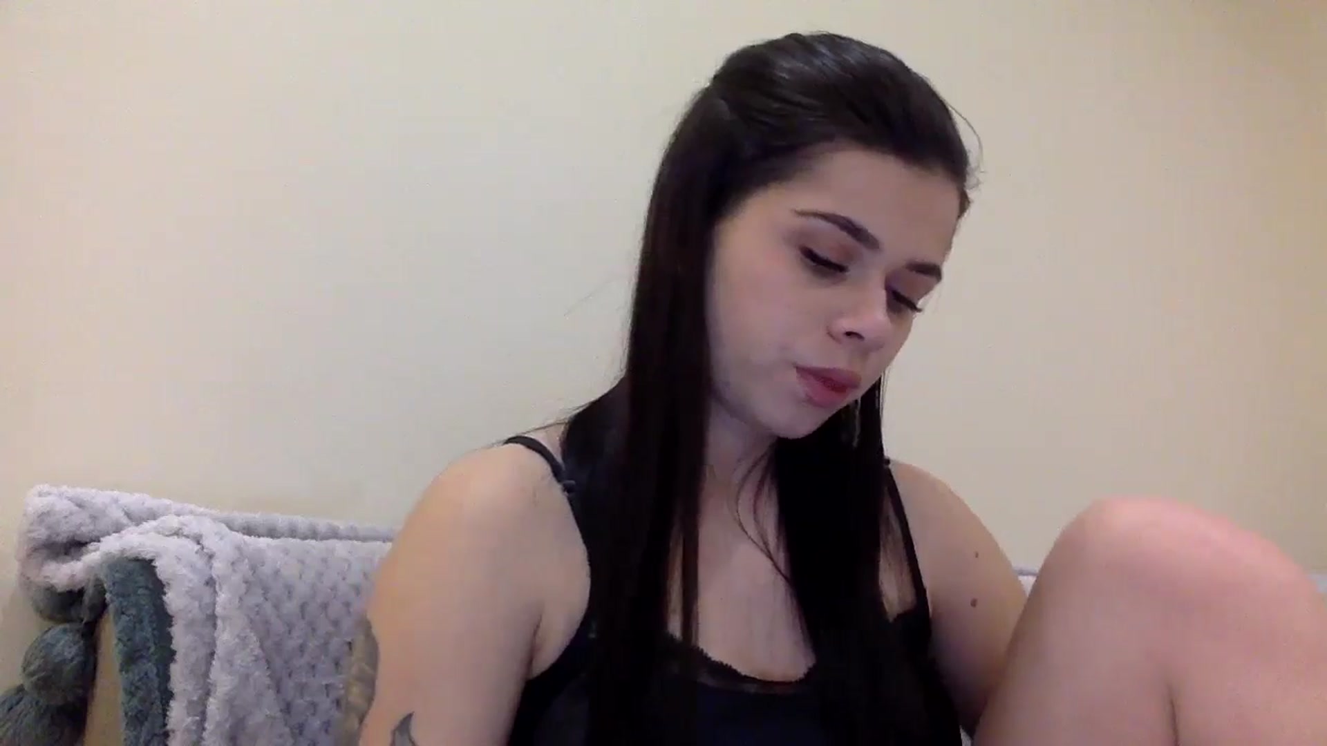 Gallery image thumbnail from Jasmi25's myfreecams stream on, 12/23/2024, 17:03 image 4 of 20