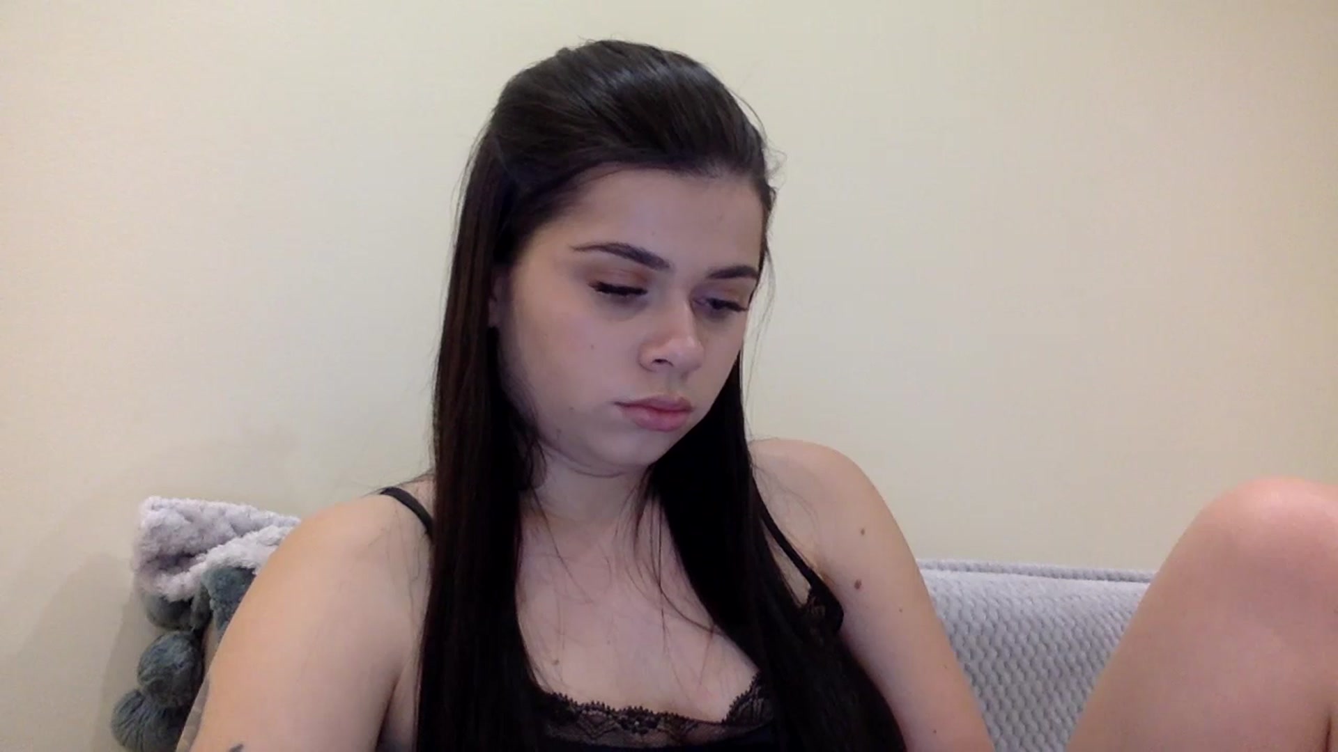 Gallery image thumbnail from Jasmi25's myfreecams stream on, 12/23/2024, 17:03 image 12 of 20