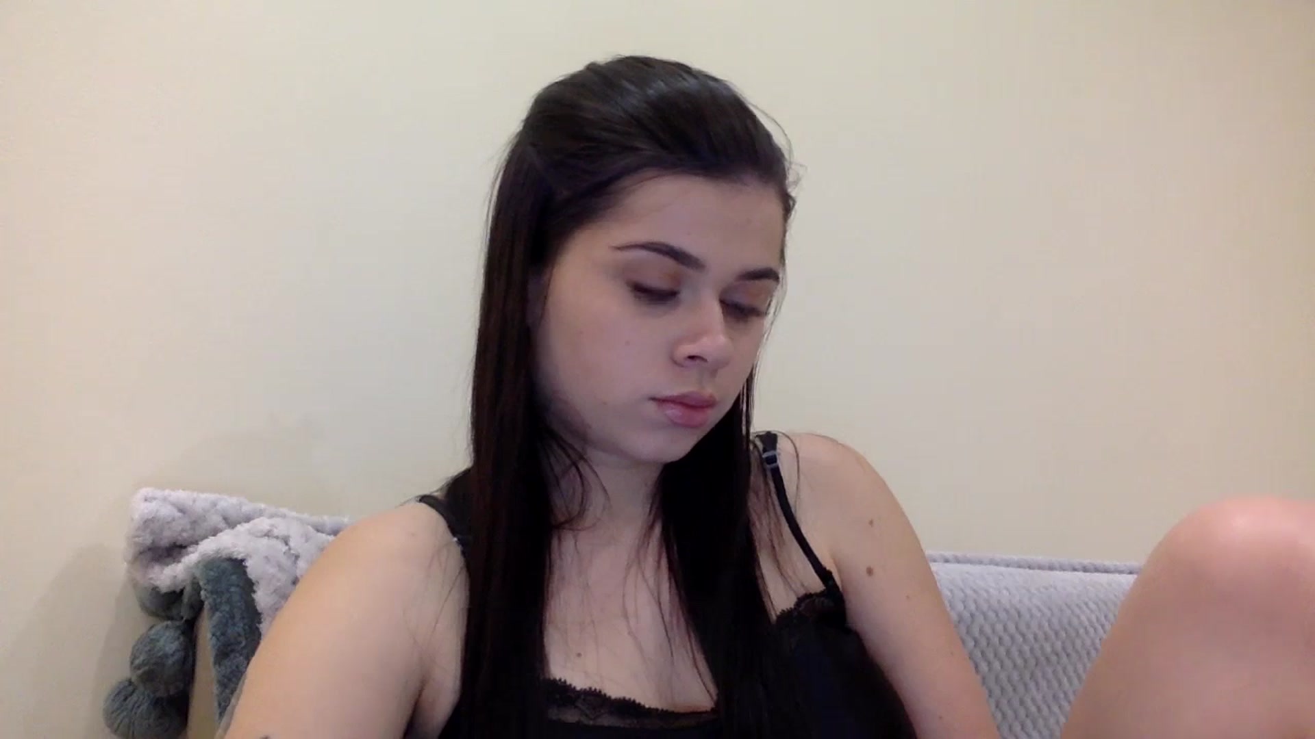 Gallery image thumbnail from Jasmi25's myfreecams stream on, 12/23/2024, 17:03 image 16 of 20