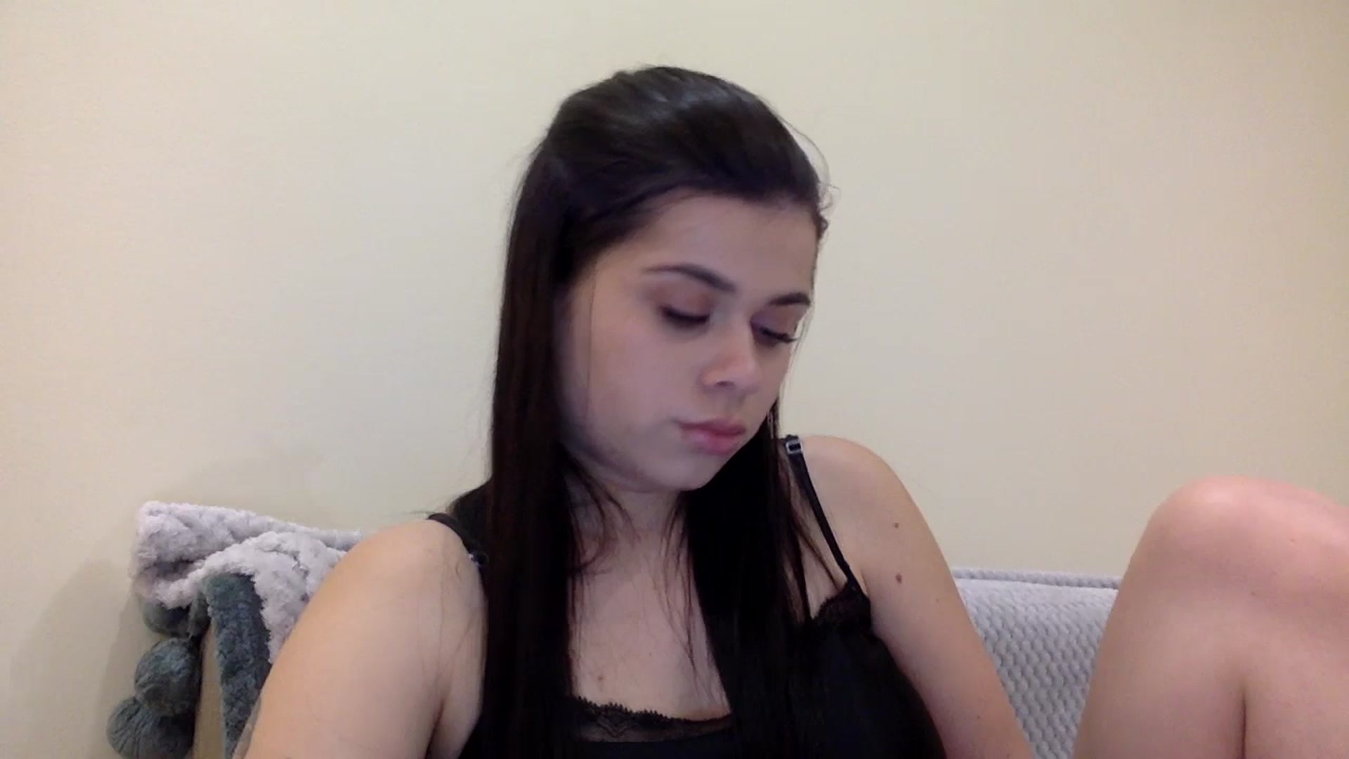 Gallery image thumbnail from Jasmi25's myfreecams stream on, 12/23/2024, 17:03 image 20 of 20