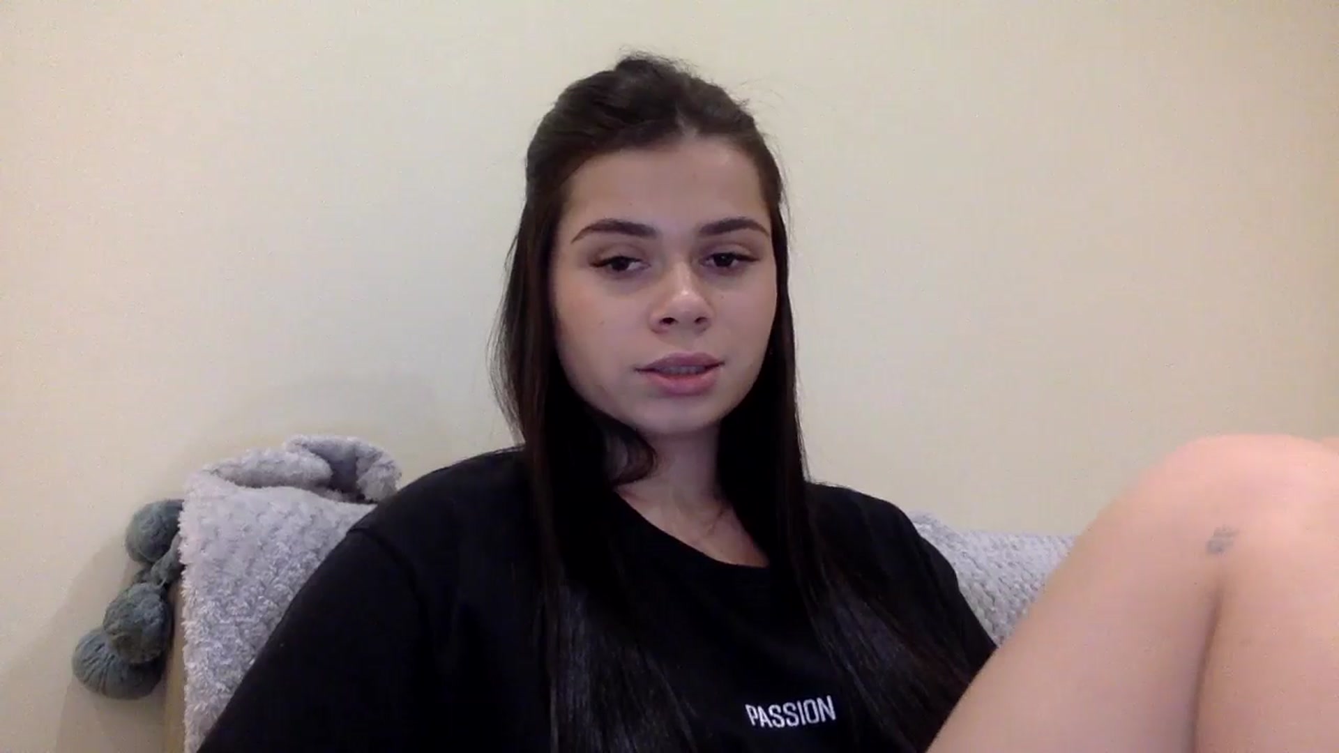 Gallery image thumbnail from Jasmi25's myfreecams stream on, 12/24/2024, 18:11 image 8 of 20