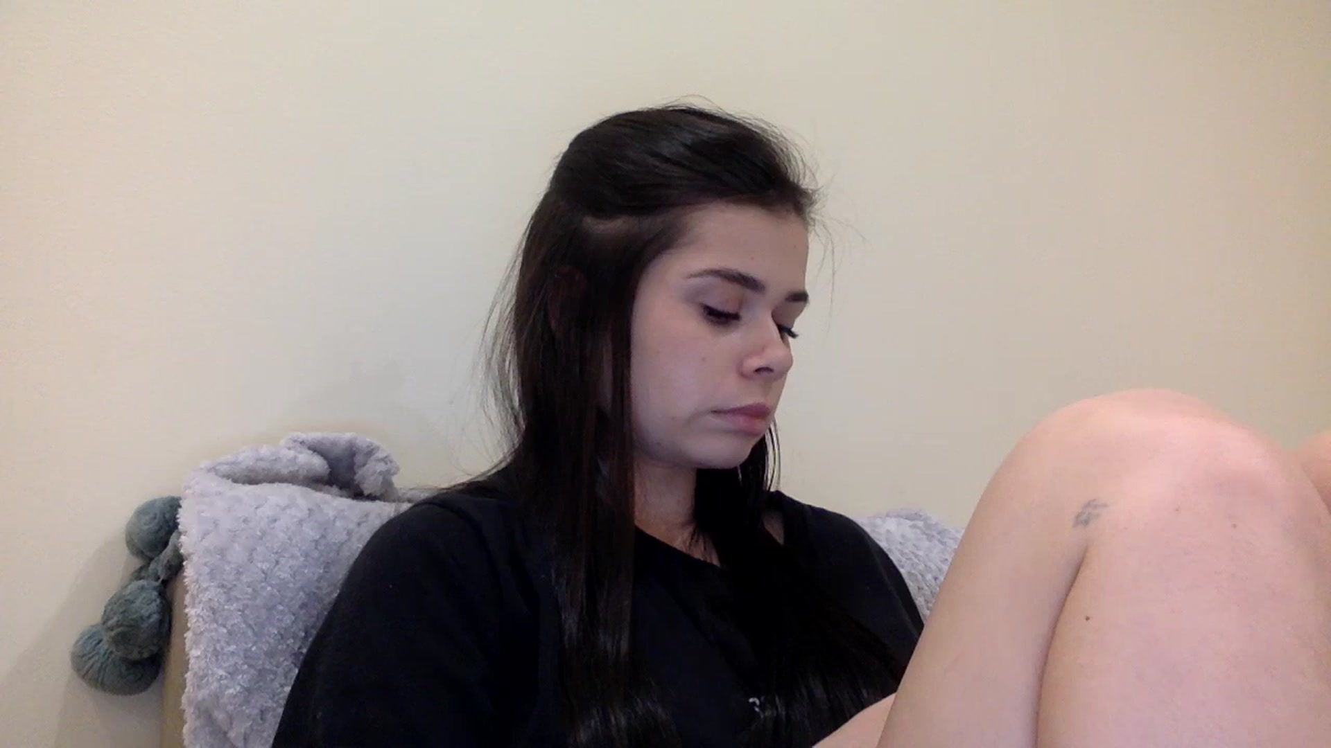Gallery image thumbnail from Jasmi25's myfreecams stream on, 12/24/2024, 18:11 image 1 of 20