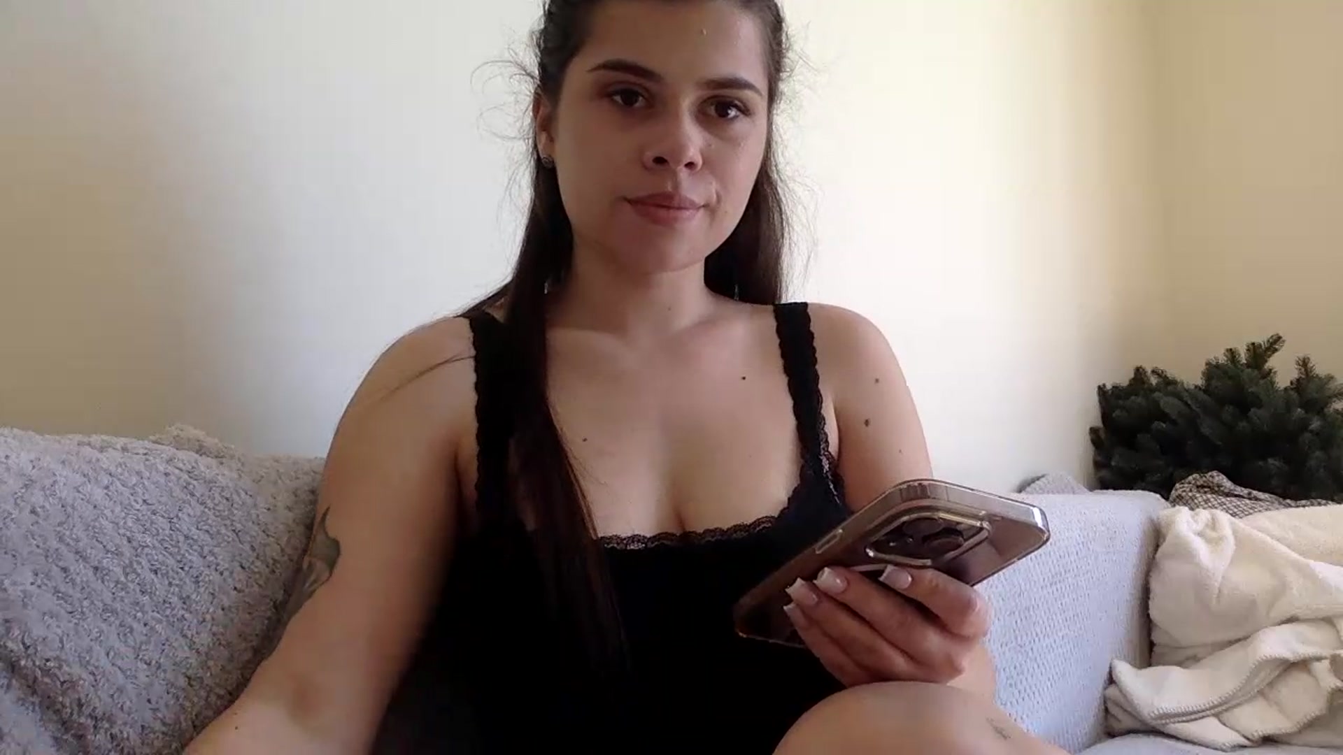 Gallery image thumbnail from Jasmi25's myfreecams stream on, 05/15/2026, 11:45 image 8 of 20