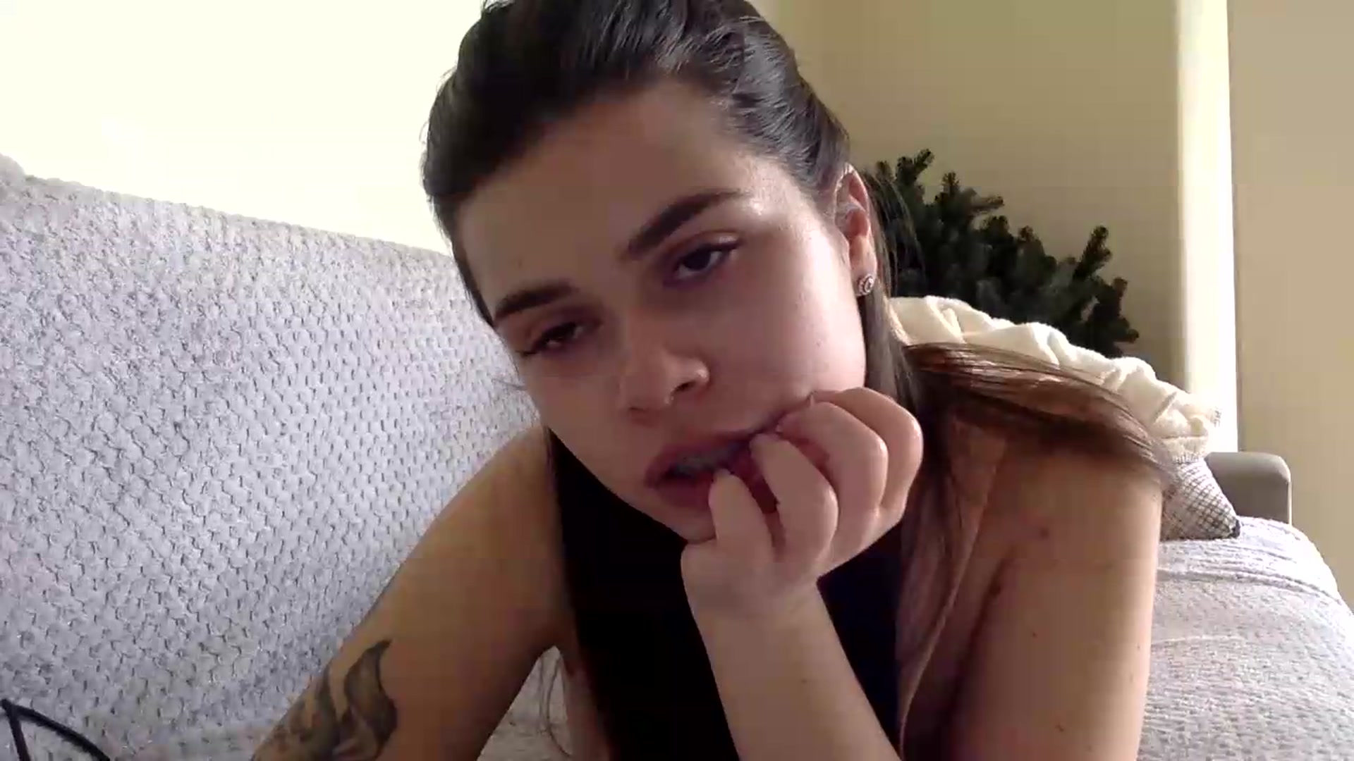 Gallery image thumbnail from Jasmi25's myfreecams stream on, 05/18/2026, 13:37 image 15 of 20