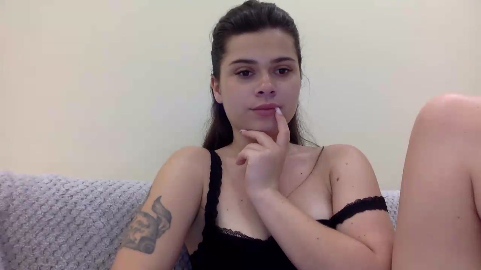 Gallery image thumbnail from Jasmi25's myfreecams stream on, 06/30/2026, 19:02 image 19 of 20