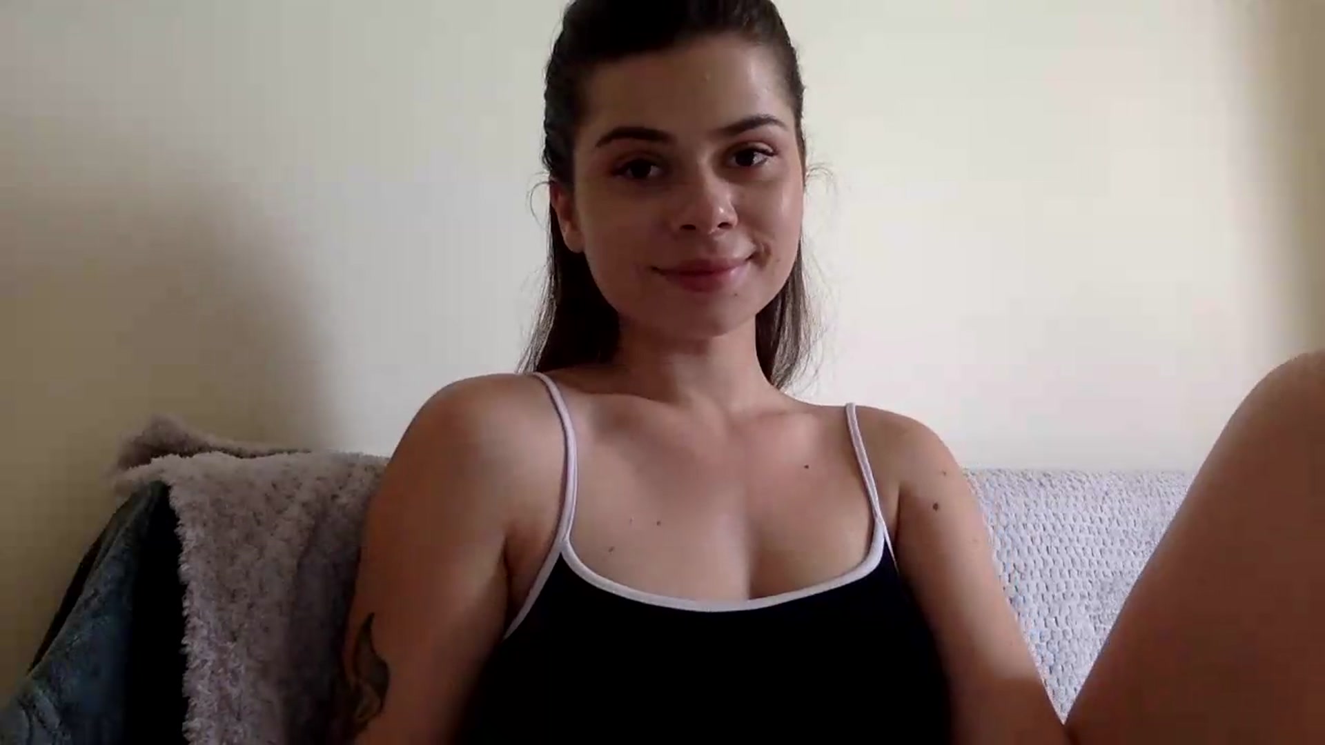 Gallery image thumbnail from Jasmi25's myfreecams stream on, 07/06/2026, 13:43 image 16 of 20
