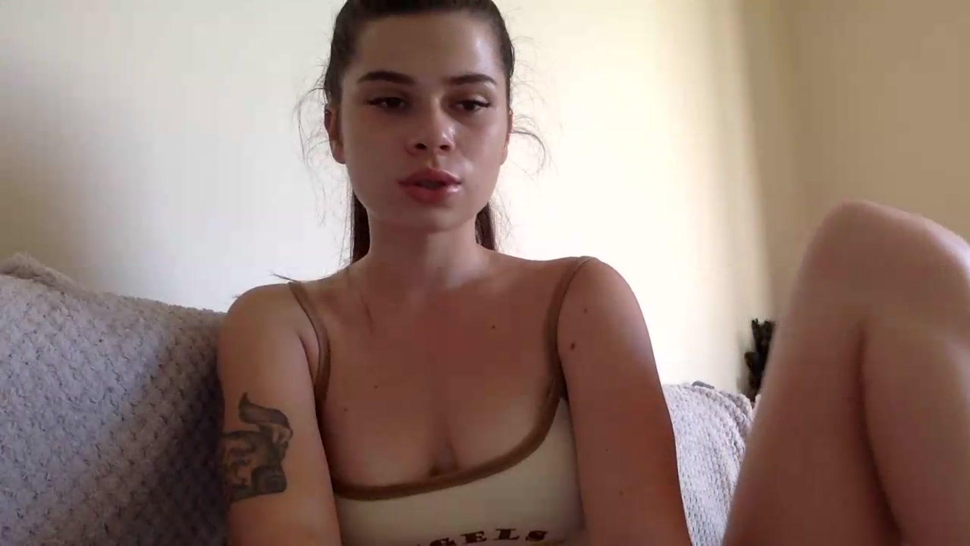 Gallery image thumbnail from Jasmi25's myfreecams stream on, 07/21/2026, 16:56 image 15 of 20