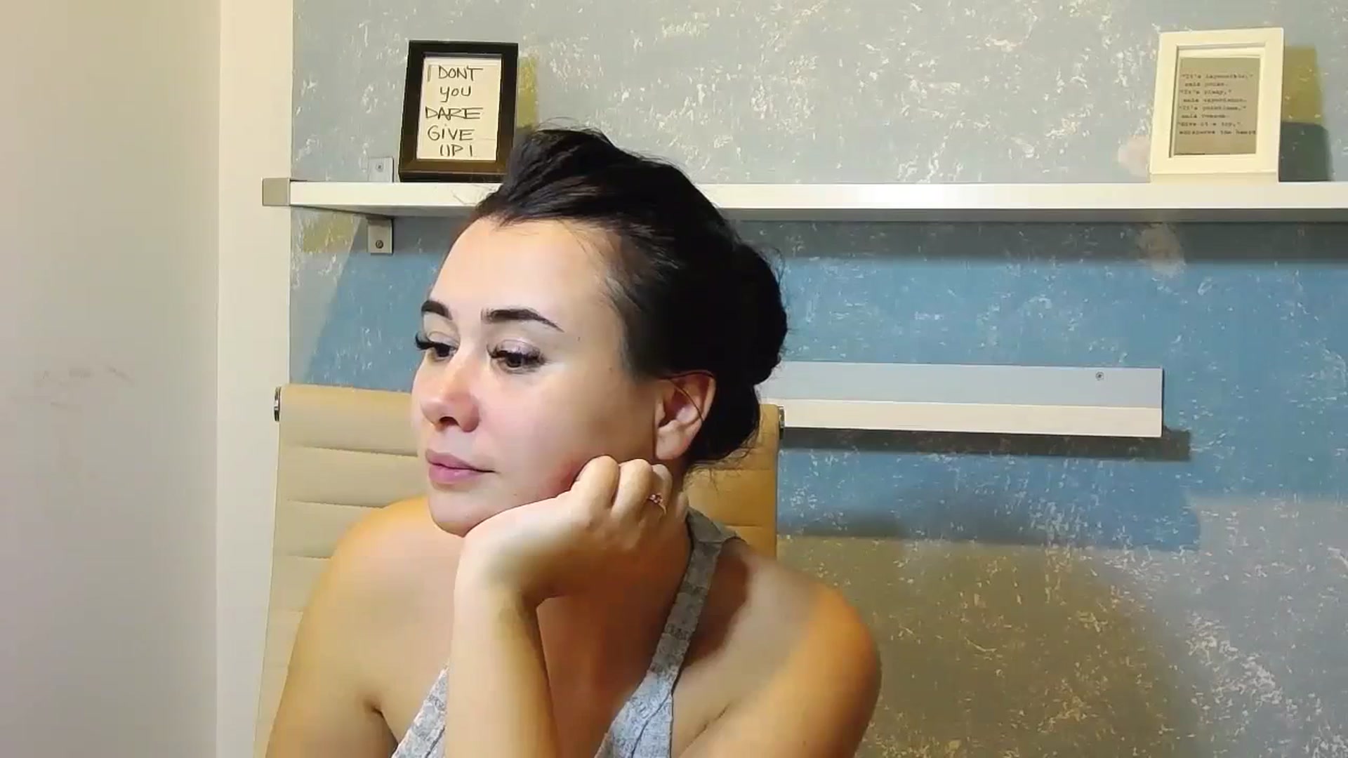 Gallery image thumbnail from JasminCupcake's myfreecams stream on, 10/26/2023, 15:25 image 15 of 20