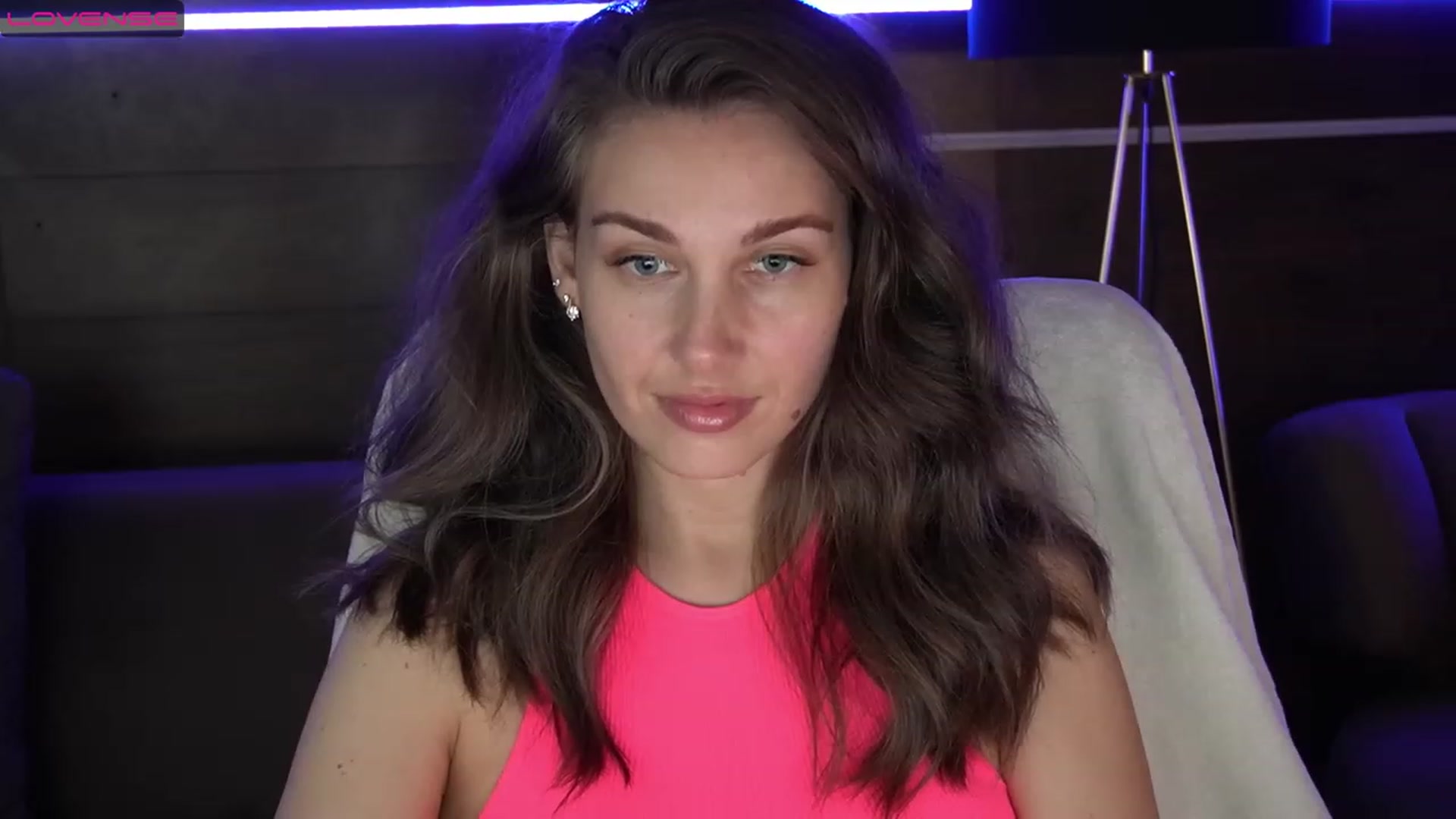 Gallery image thumbnail from Jasmin_James_'s myfreecams stream on, 08/03/2023, 20:35 image 10 of 20