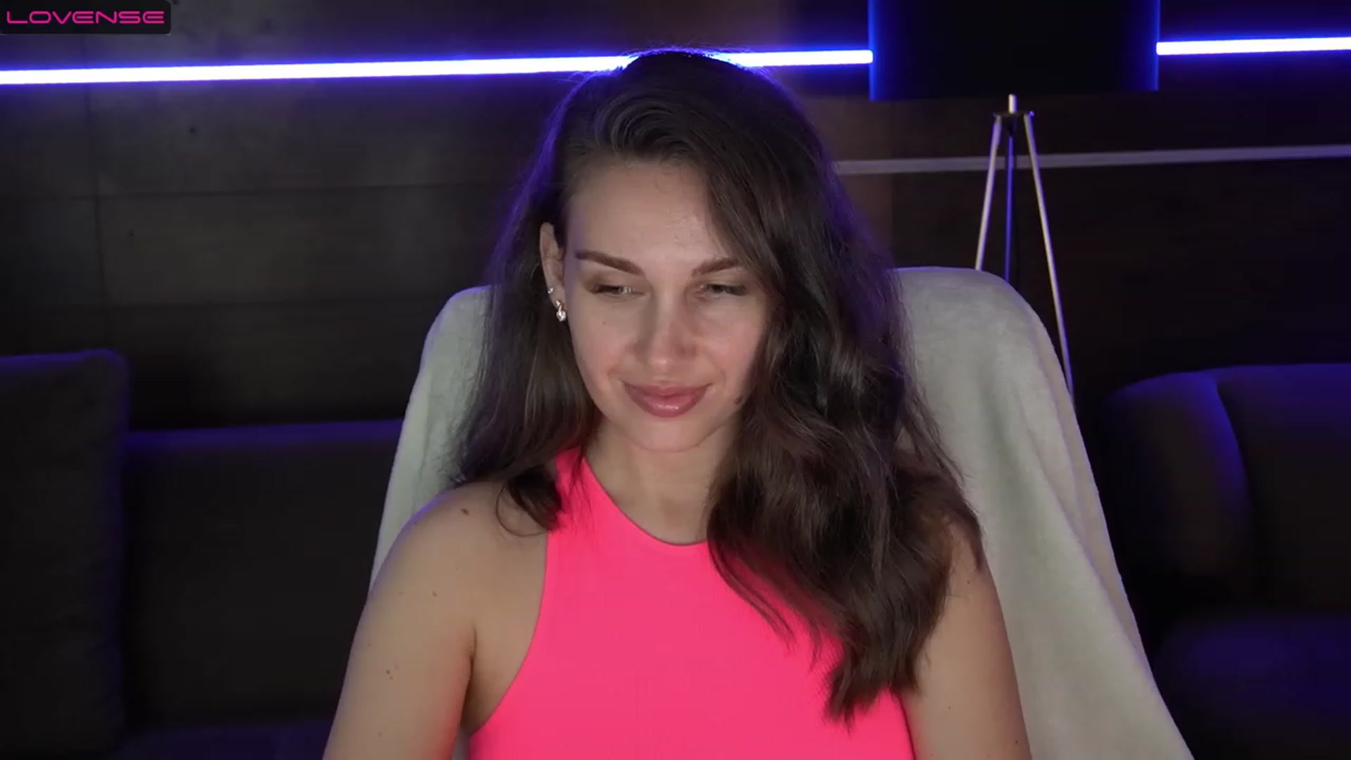 Gallery image thumbnail from Jasmin_James_'s myfreecams stream on, 08/03/2023, 21:58 image 5 of 20