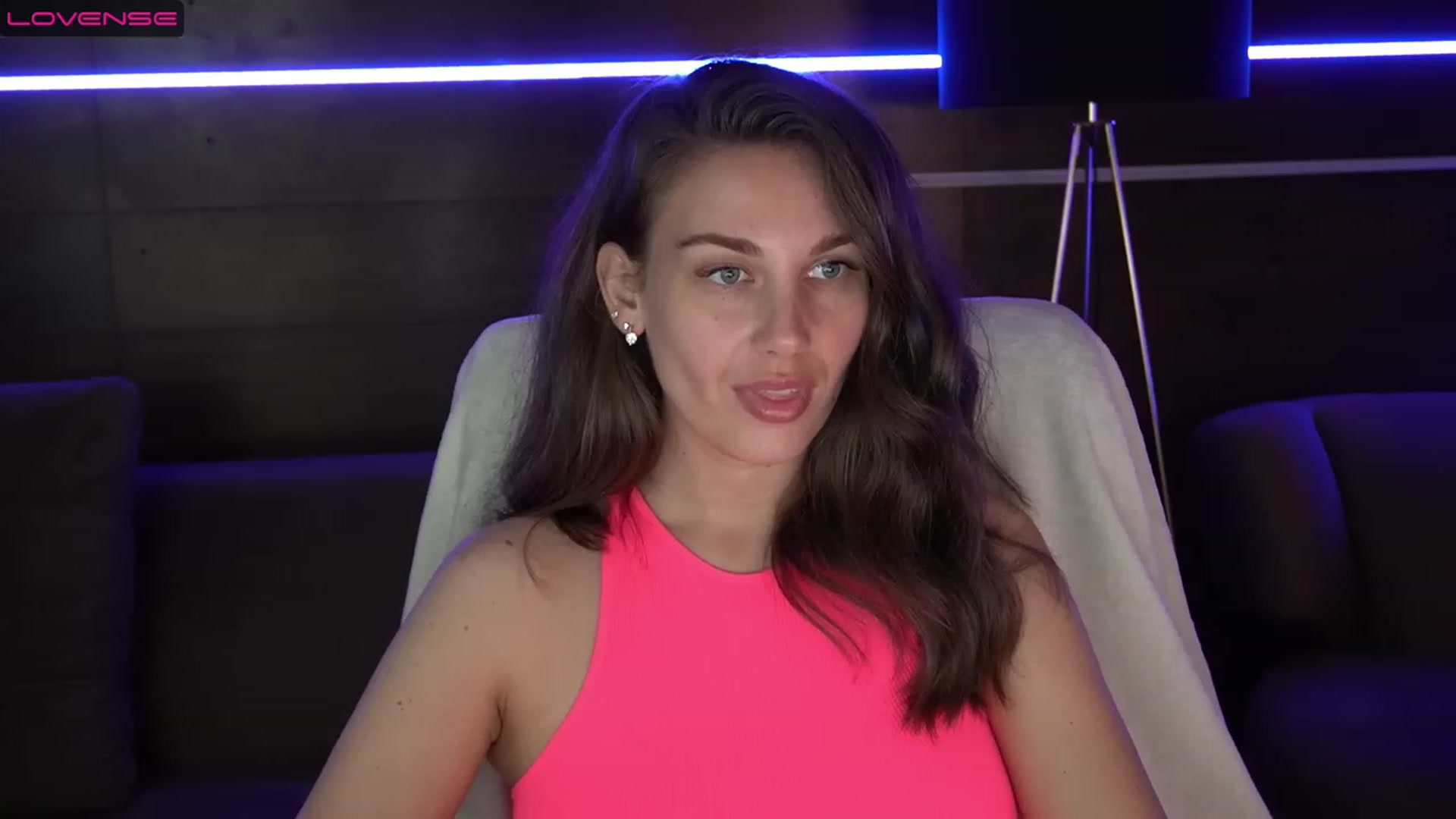Gallery image thumbnail from Jasmin_James_'s myfreecams stream on, 08/03/2023, 21:58 image 8 of 20