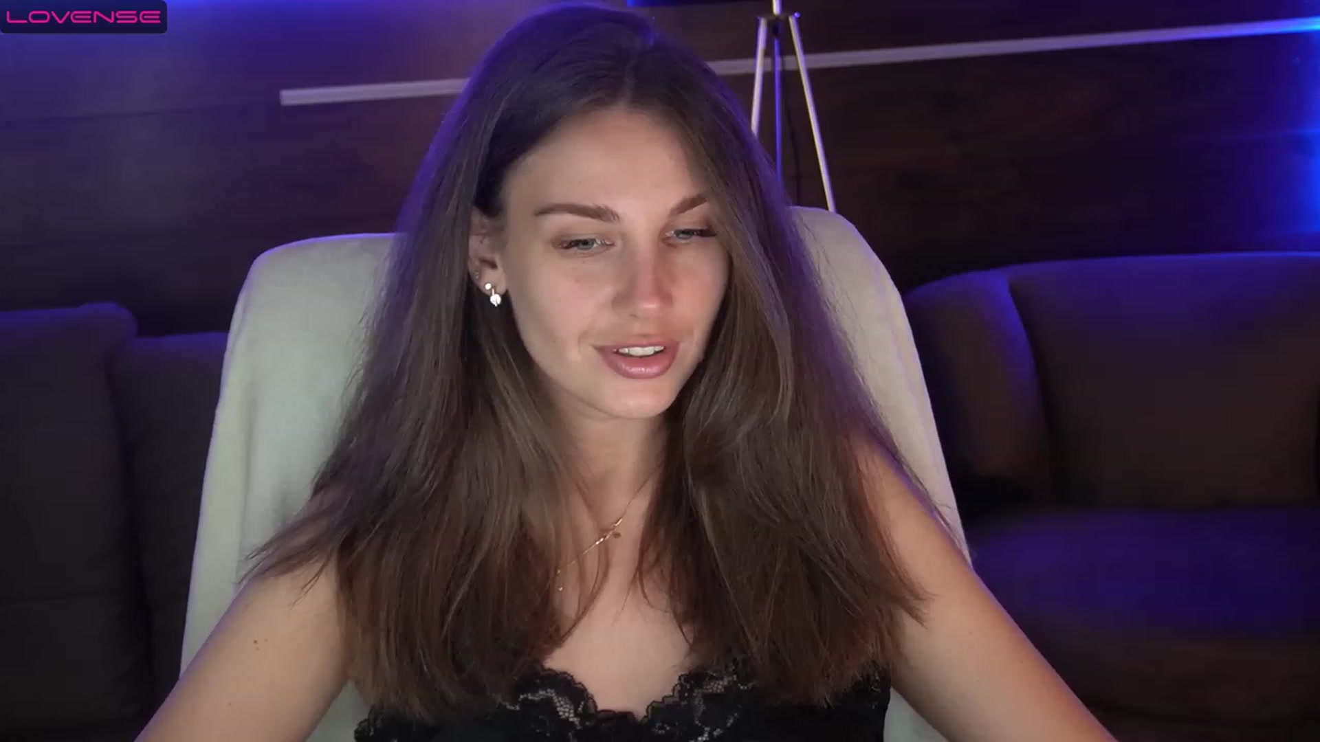 Gallery image thumbnail from Jasmin_James_'s myfreecams stream on, 08/04/2023, 21:14 image 5 of 20