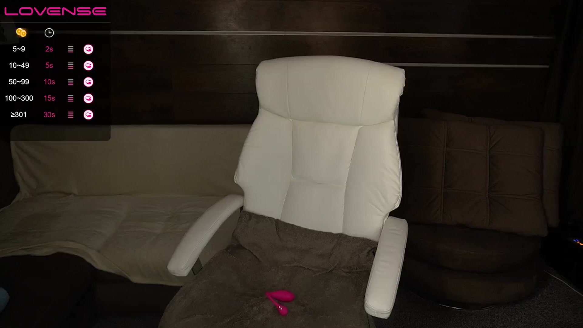 Gallery image thumbnail from Jasmin_James_'s myfreecams stream on, 05/19/2024, 17:23 image 9 of 20