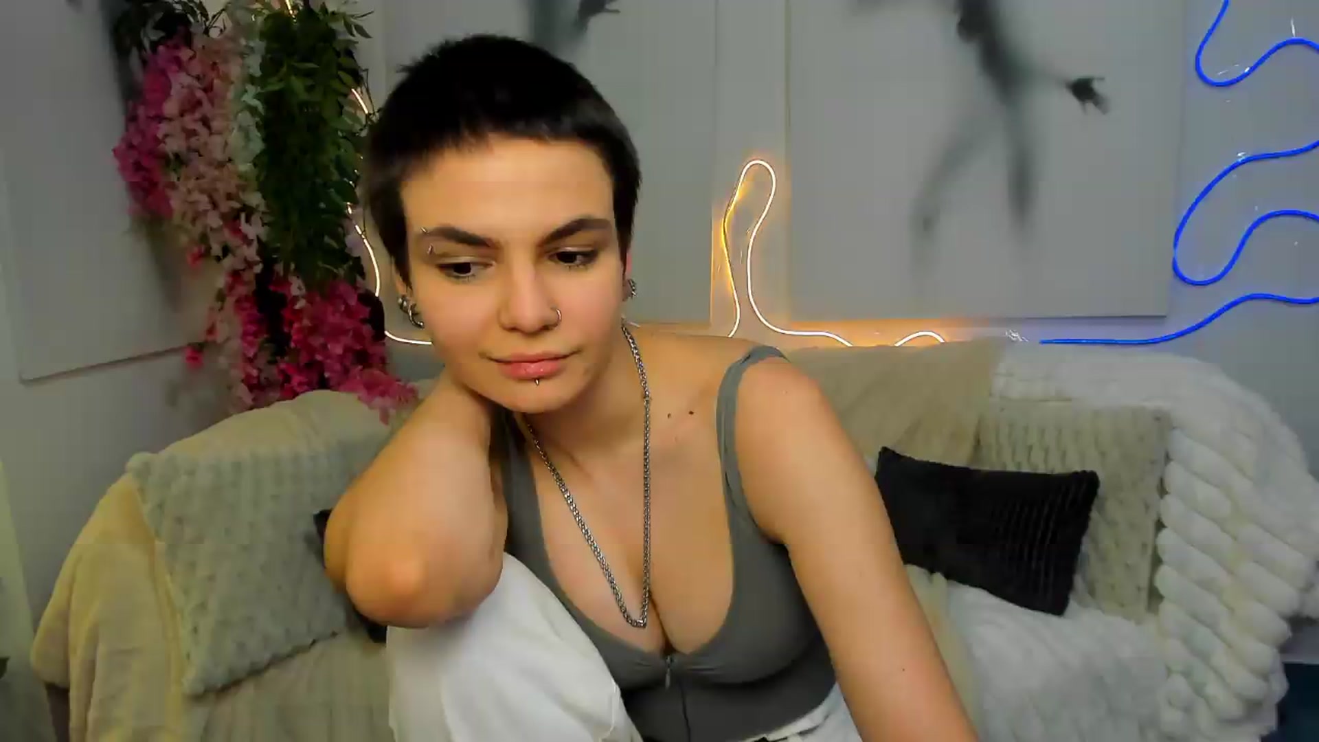 Gallery image thumbnail from Jasmin_Shh's myfreecams stream on, 08/12/2026, 17:24 image 9 of 20