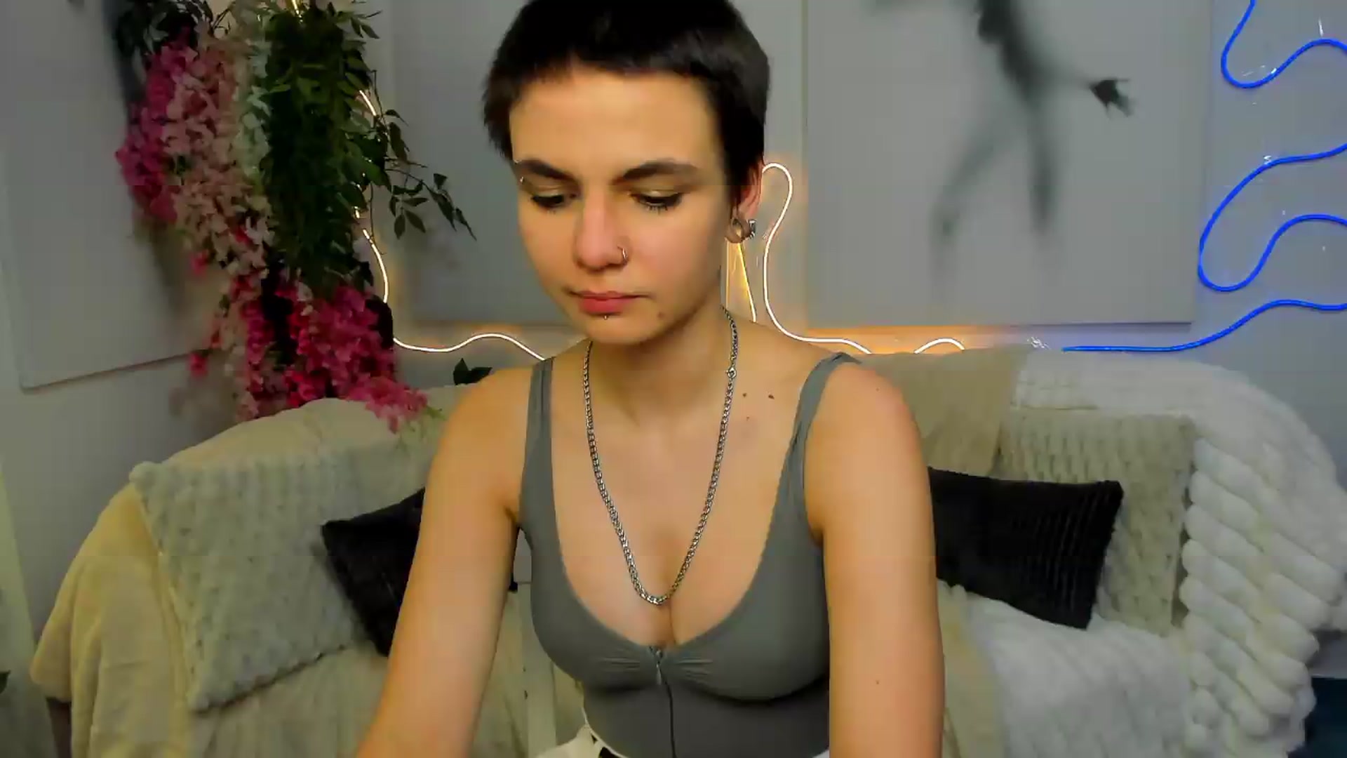 Gallery image thumbnail from Jasmin_Shh's myfreecams stream on, 08/12/2026, 17:24 image 6 of 20