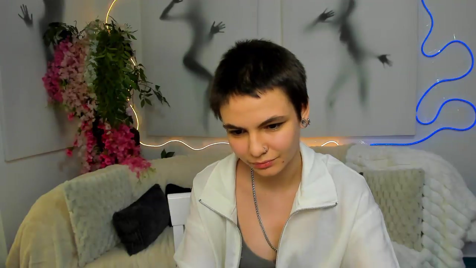 Gallery image thumbnail from Jasmin_Shh's myfreecams stream on, 08/14/2026, 12:40 image 16 of 20