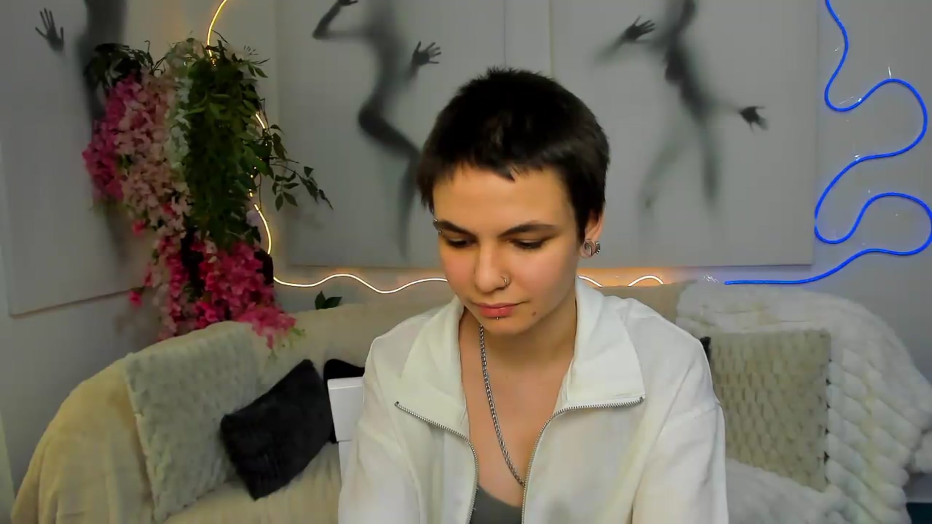 Gallery image thumbnail from Jasmin_Shh's myfreecams stream on, 08/14/2026, 12:40 image 17 of 20