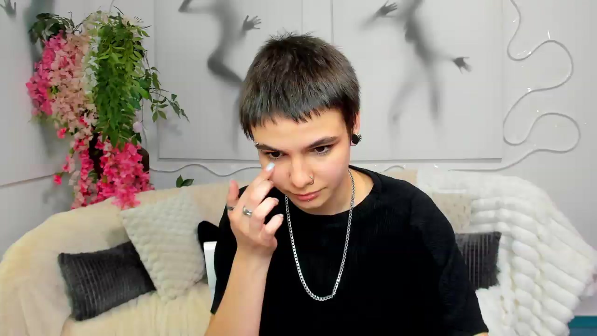 Gallery image thumbnail from Jasmin_Shh's myfreecams stream on, 08/19/2026, 12:37 image 11 of 20