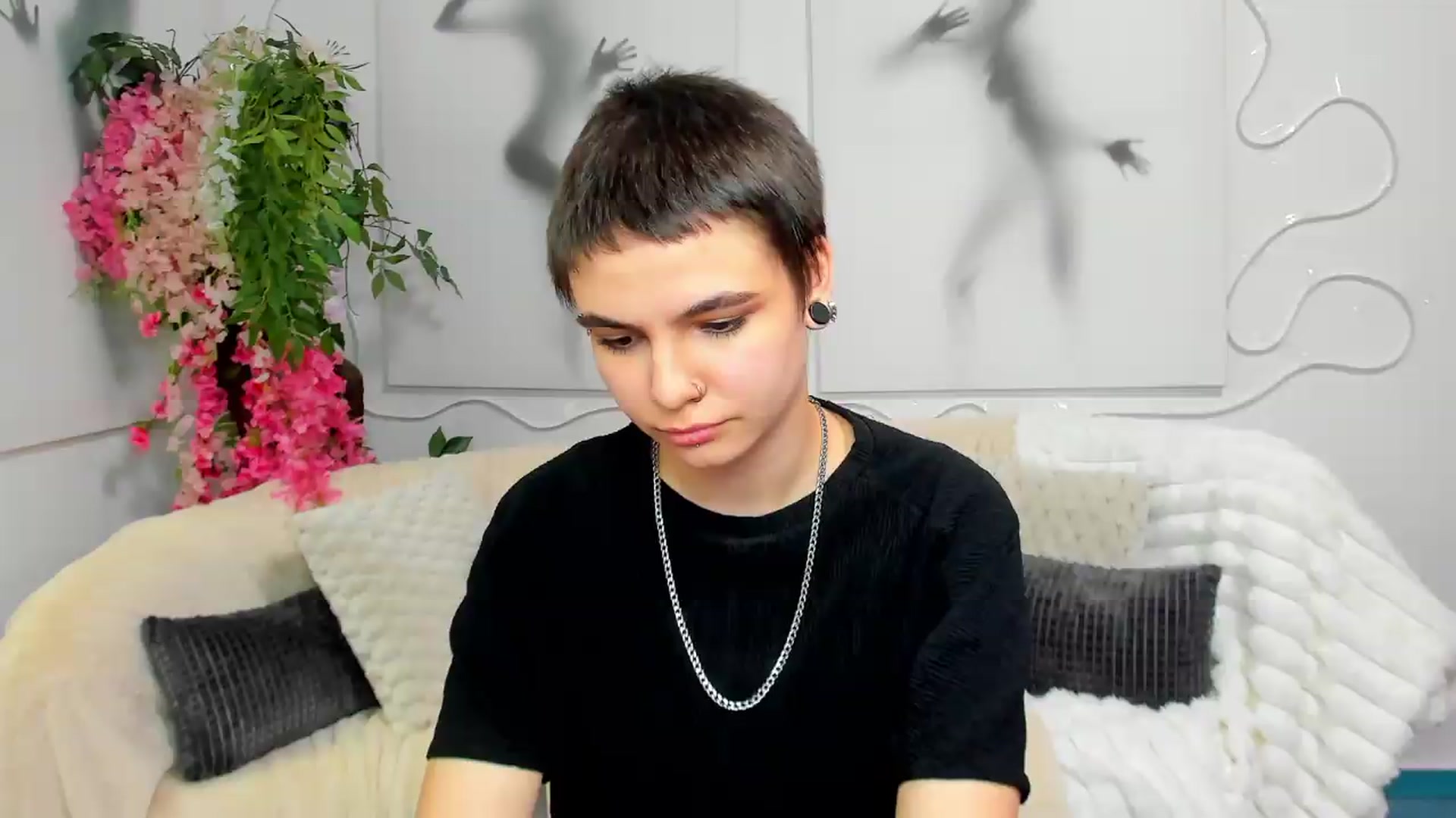 Gallery image thumbnail from Jasmin_Shh's myfreecams stream on, 08/19/2026, 12:37 image 15 of 20