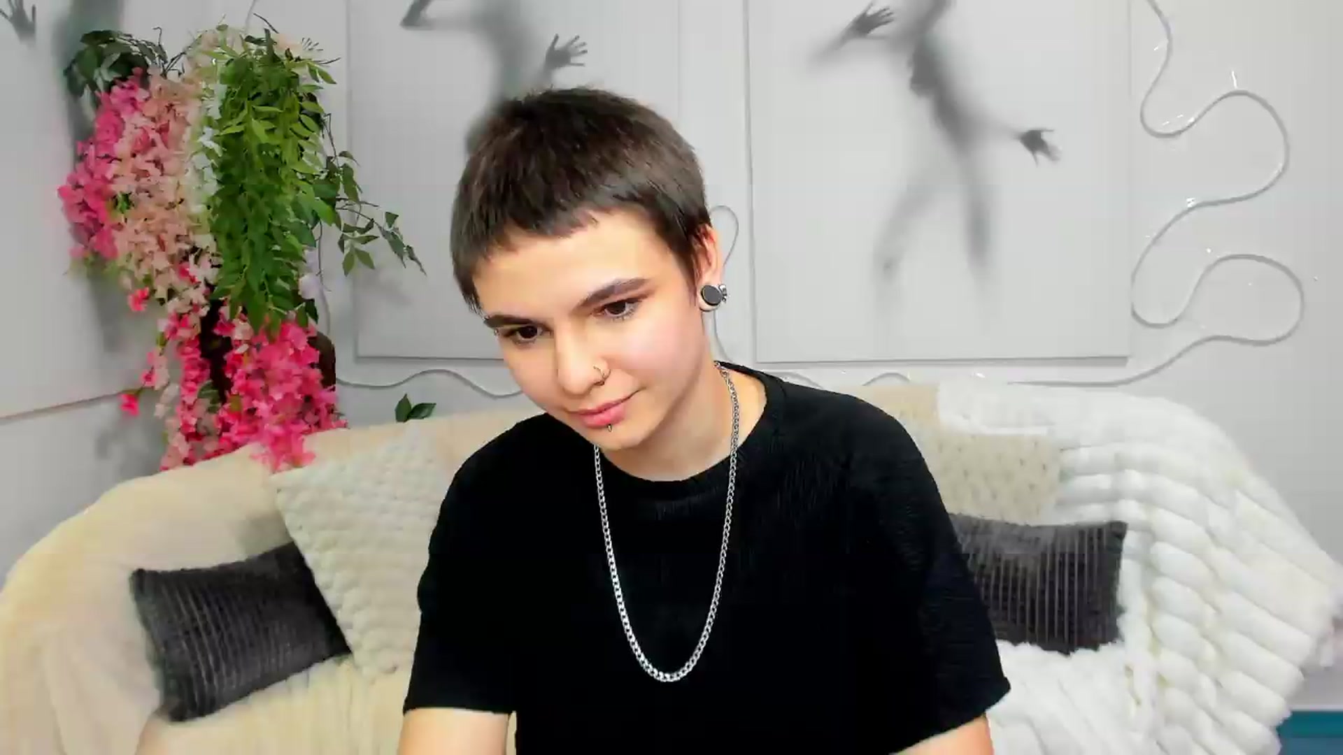 Gallery image thumbnail from Jasmin_Shh's myfreecams stream on, 08/19/2026, 12:37 image 16 of 20