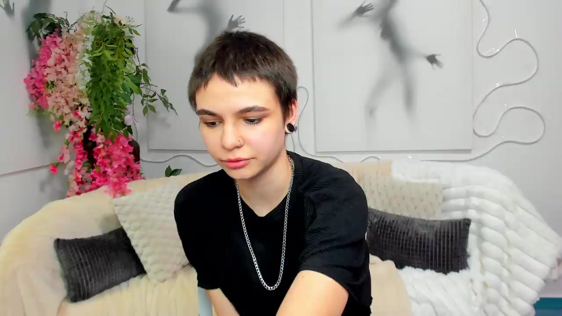 Gallery image thumbnail from Jasmin_Shh's myfreecams stream on, 08/19/2026, 12:37 image 7 of 20