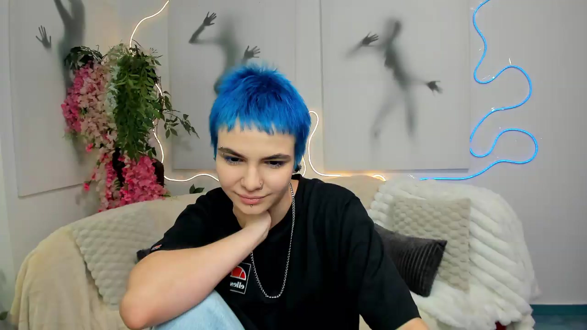 Gallery image thumbnail from Jasmin_Shh's myfreecams stream on, 08/26/2026, 18:02 image 6 of 20