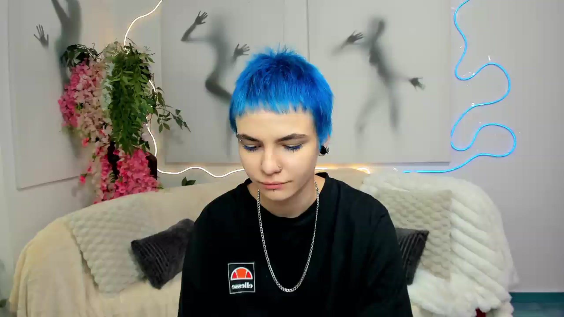 Gallery image thumbnail from Jasmin_Shh's myfreecams stream on, 08/26/2026, 18:02 image 16 of 20