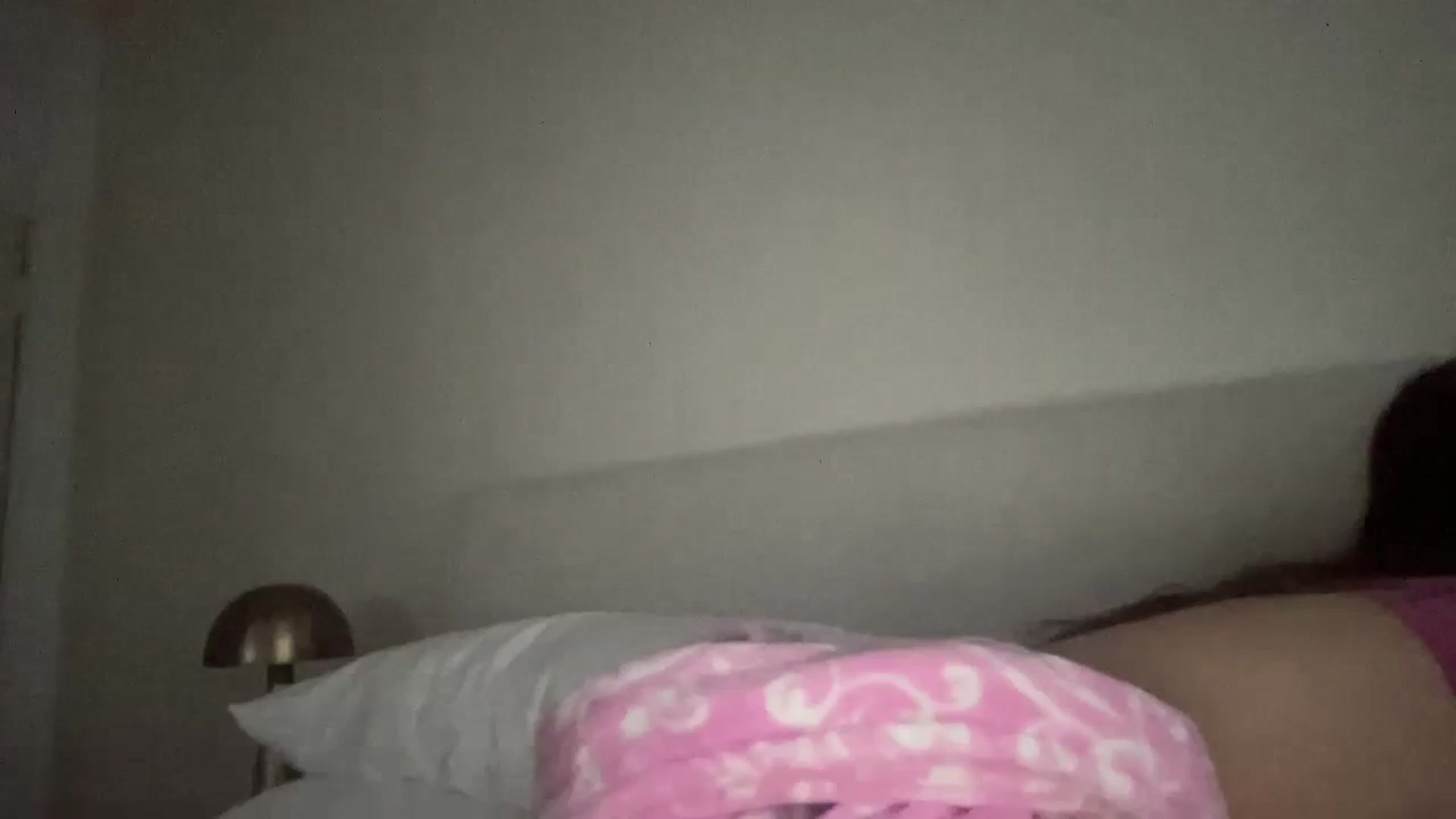 Gallery image thumbnail from Jasminared's myfreecams stream on, 10/07/2023, 23:25 image 7 of 20
