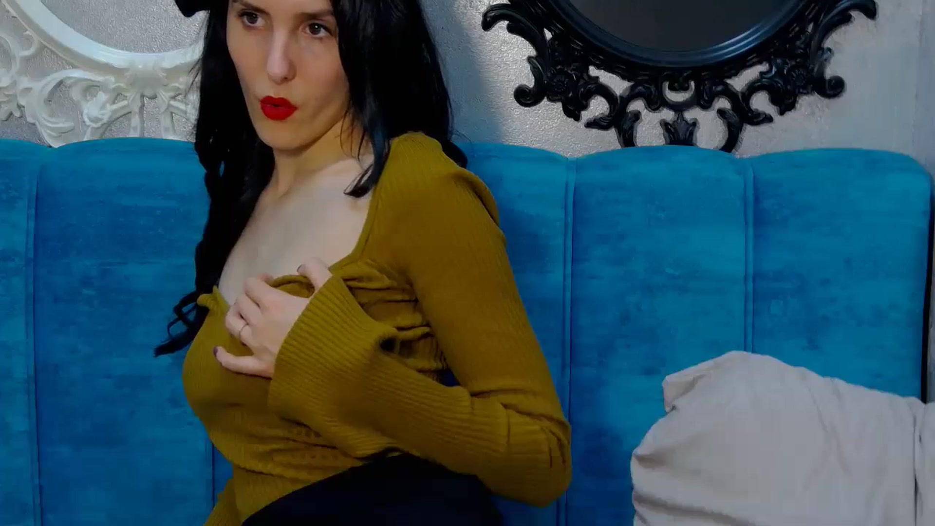 Gallery image thumbnail from JasmineA's myfreecams stream on, 01/05/2024, 22:18 image 4 of 20