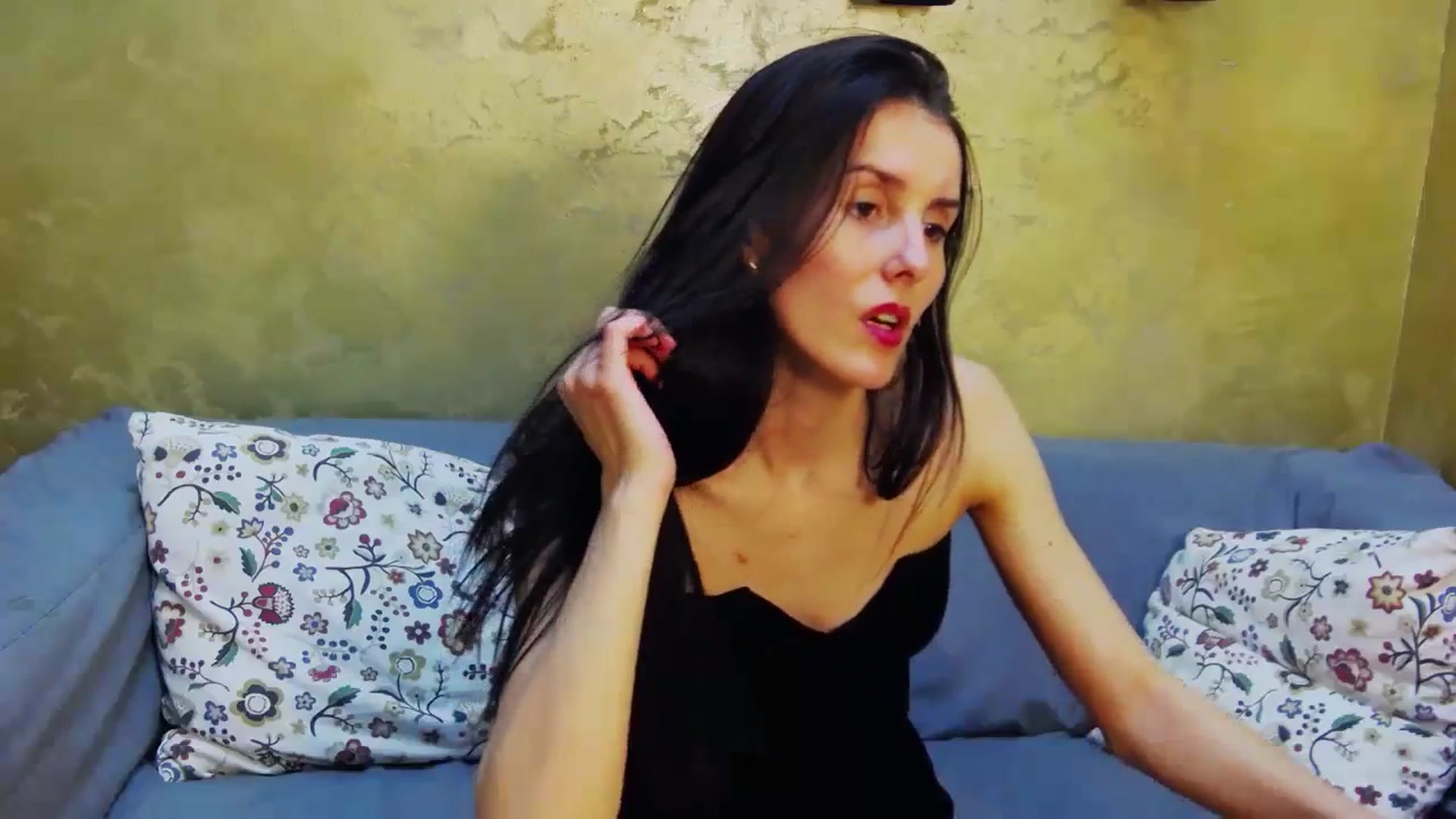 Gallery image thumbnail from JasmineA's myfreecams stream on, 03/08/2024, 21:32 image 10 of 20