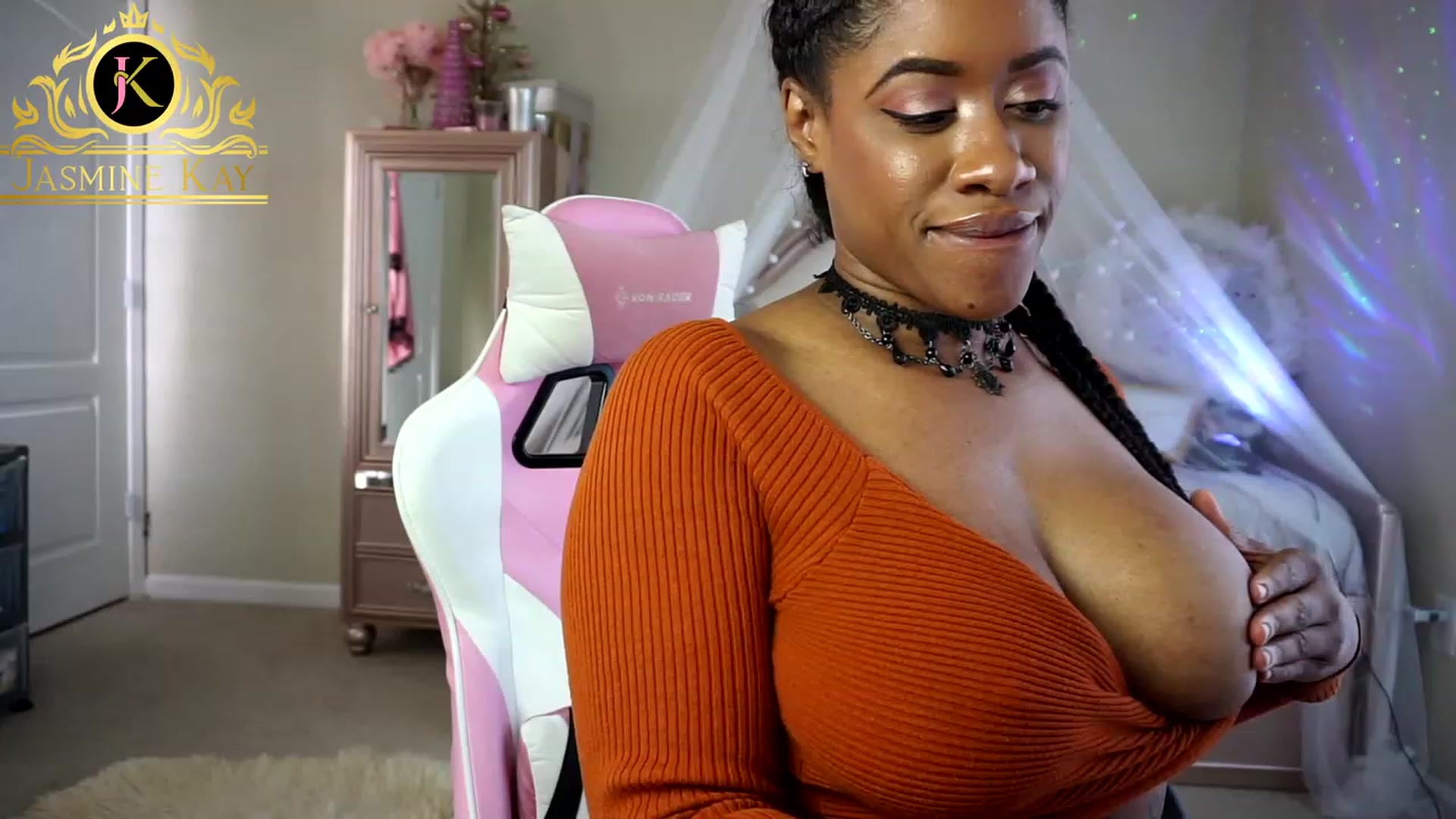 Gallery image thumbnail from JasmineKay's myfreecams stream on, 12/31/2022, 18:29 image 11 of 20