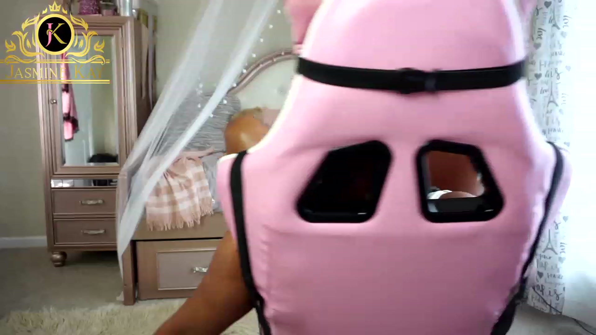 Gallery image thumbnail from JasmineKay's myfreecams stream on, 01/02/2023, 17:46 image 19 of 20